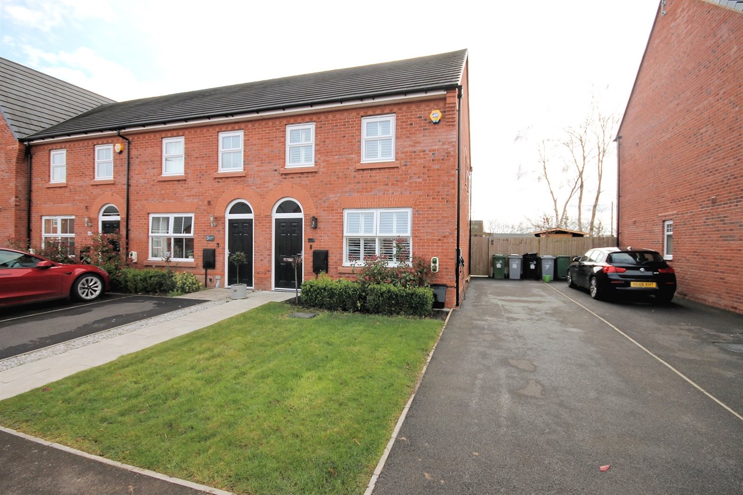 3 bedroom Terraced House SSTC