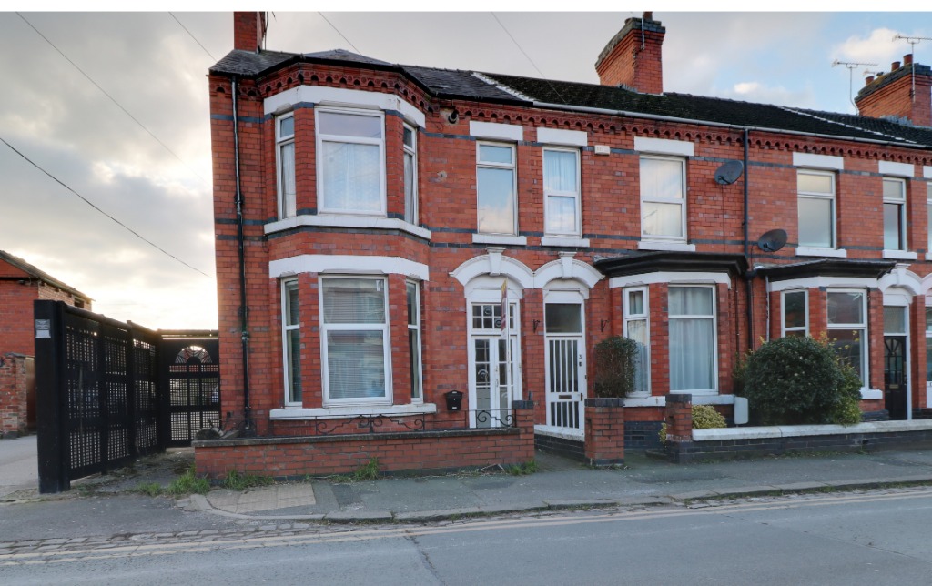 2 bedroom Apartment Let agreed