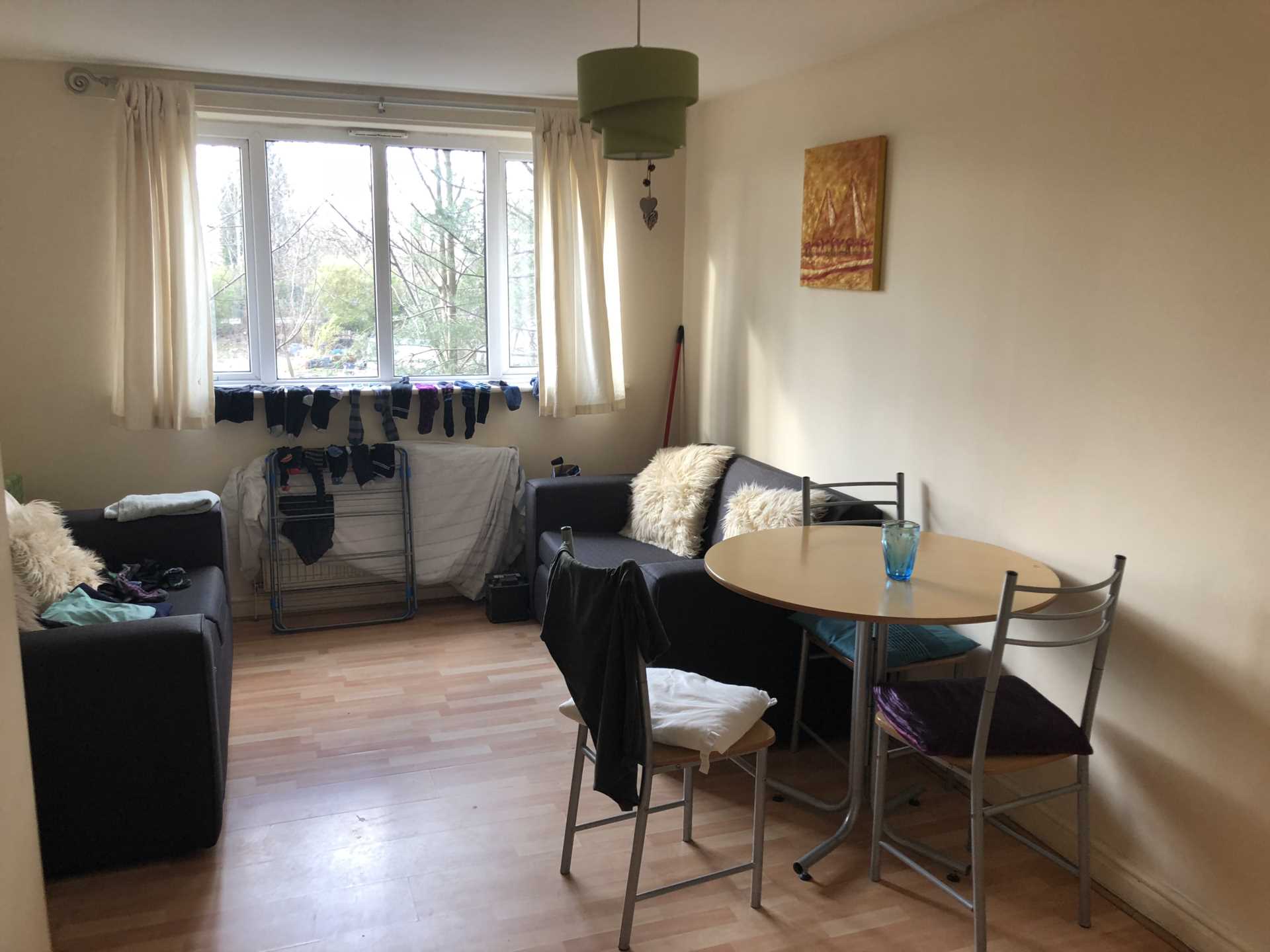 2 bedroom Apartment To Let