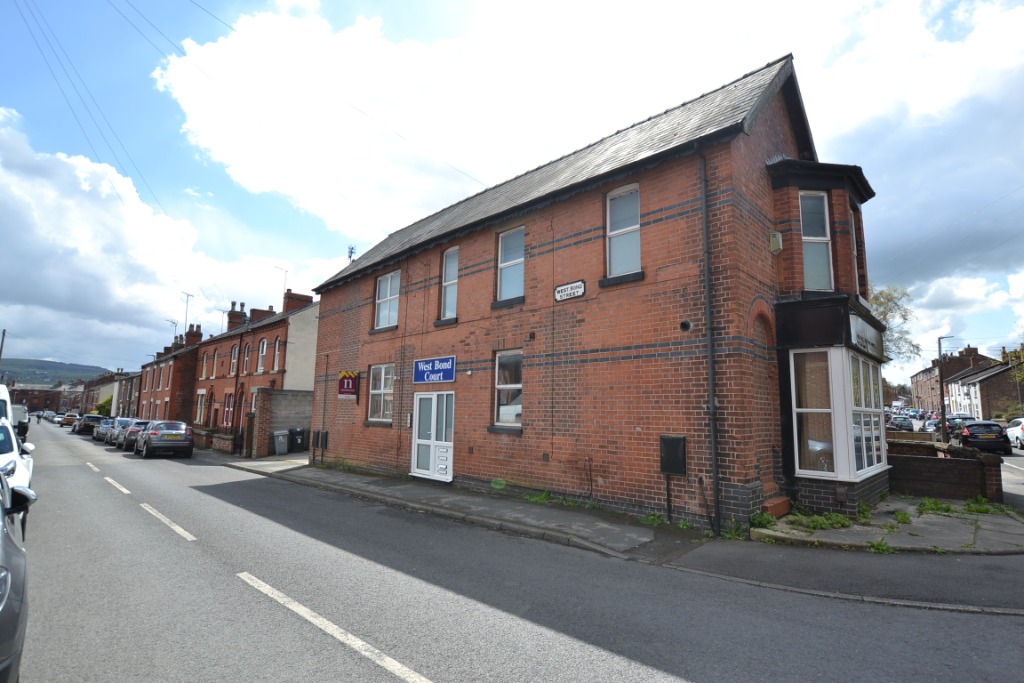 3 bedroom Apartment To Let
