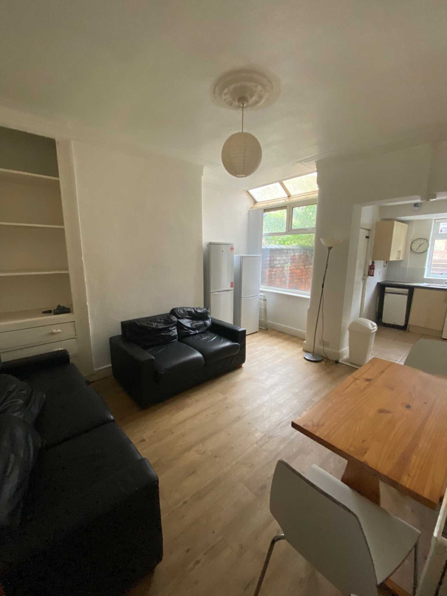 6 bedroom Terraced To Let