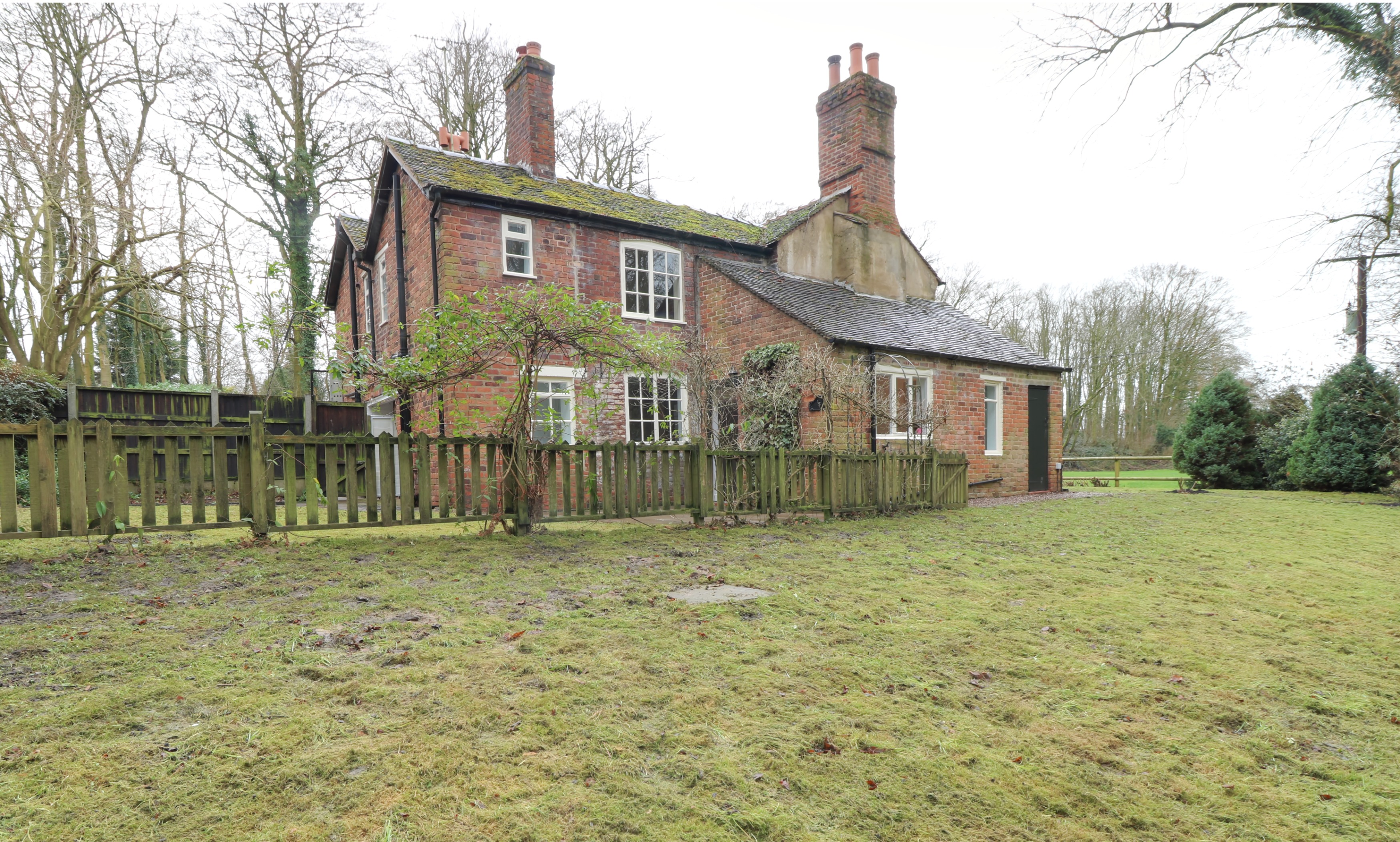 2 bedroom Cottage To Let