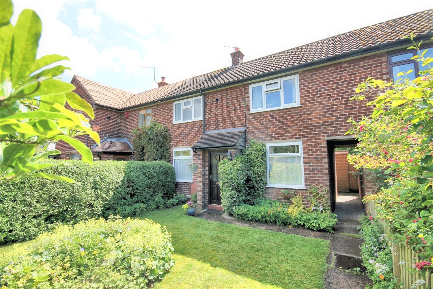 2 bedroom Terraced House Sold
