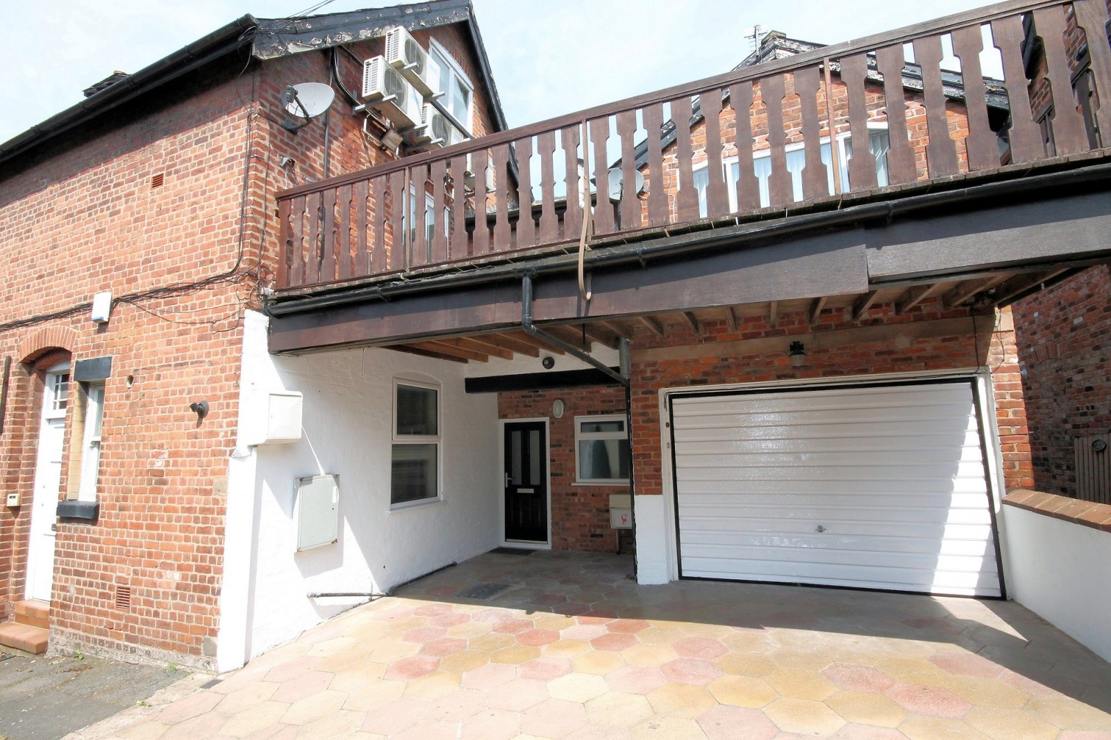 3 bedroom Apartment Let