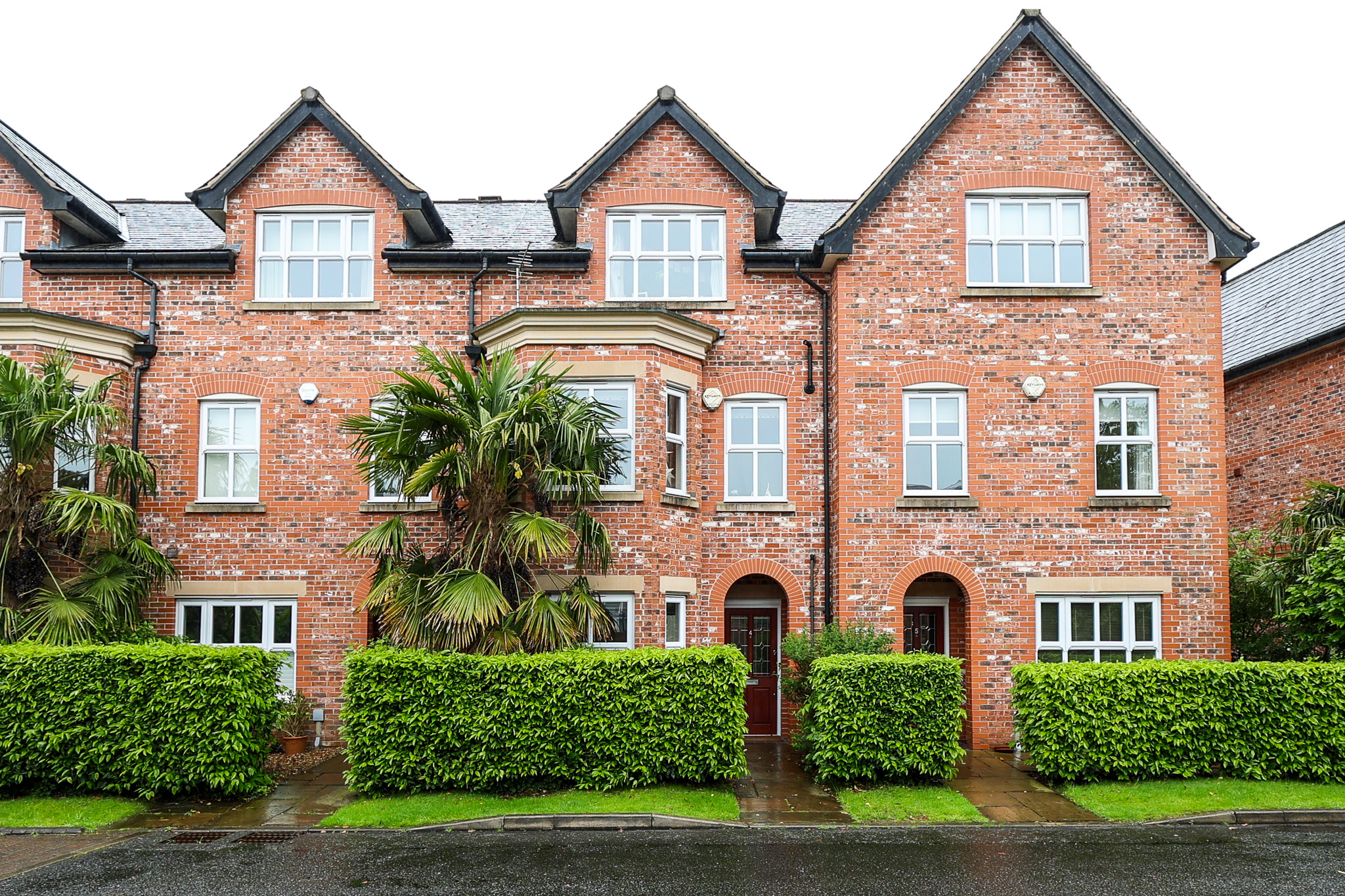 3 bedroom Townhouse For Sale