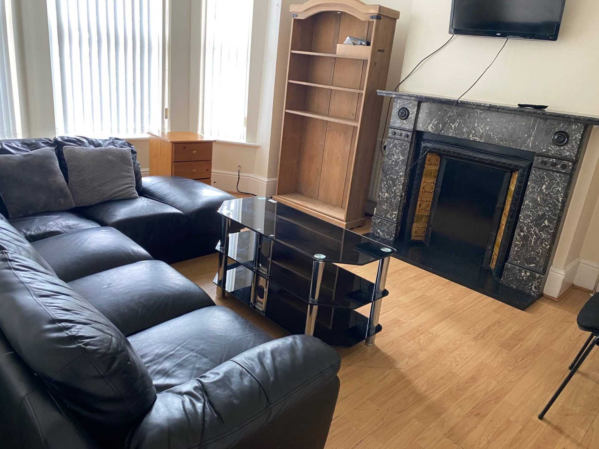 6 bedroom Terraced To Let