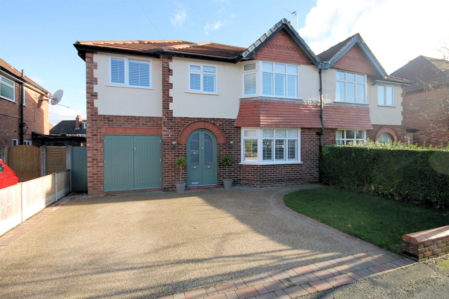 4 bedroom Semi-Detached House For Sale