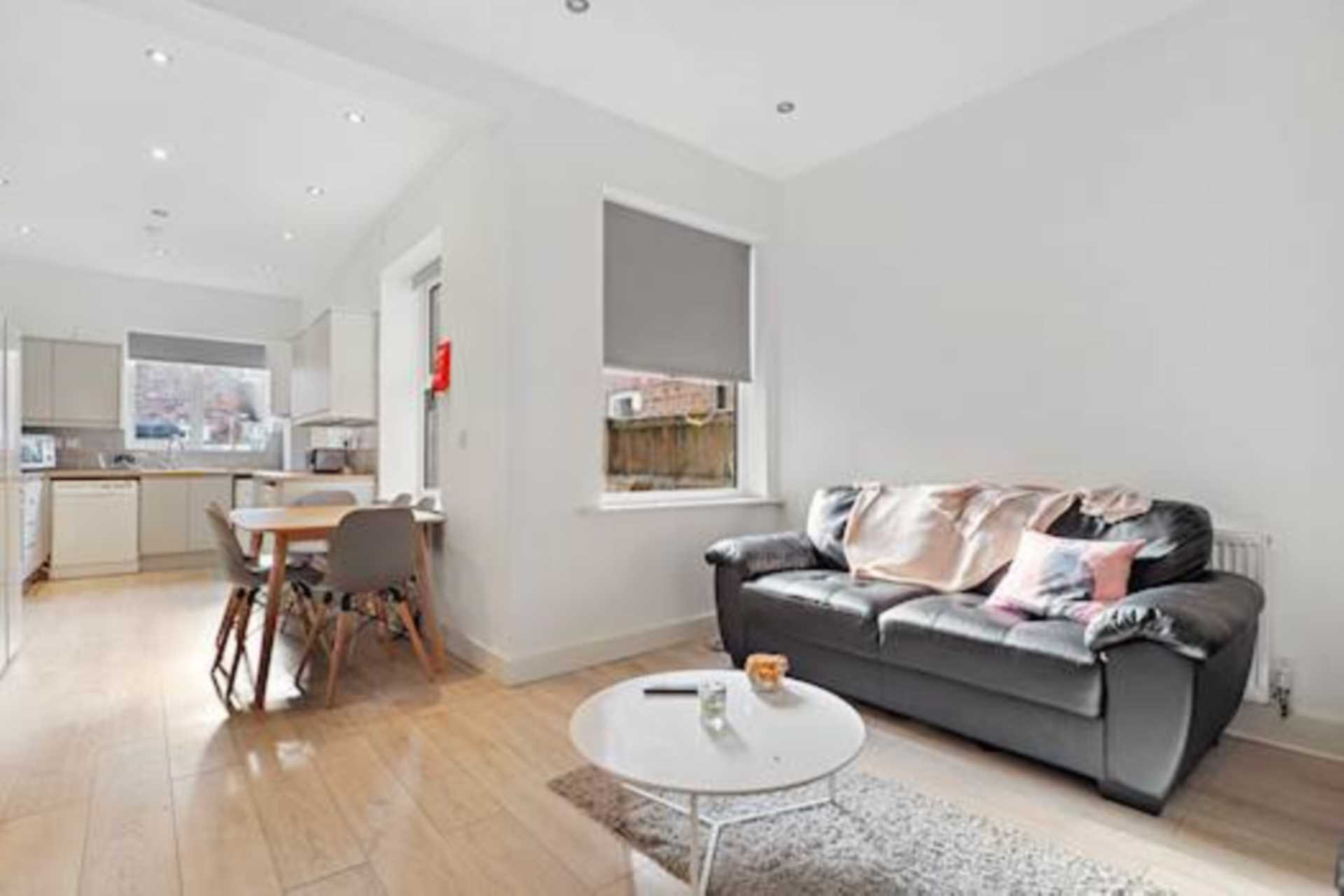 6 bedroom Terraced To Let