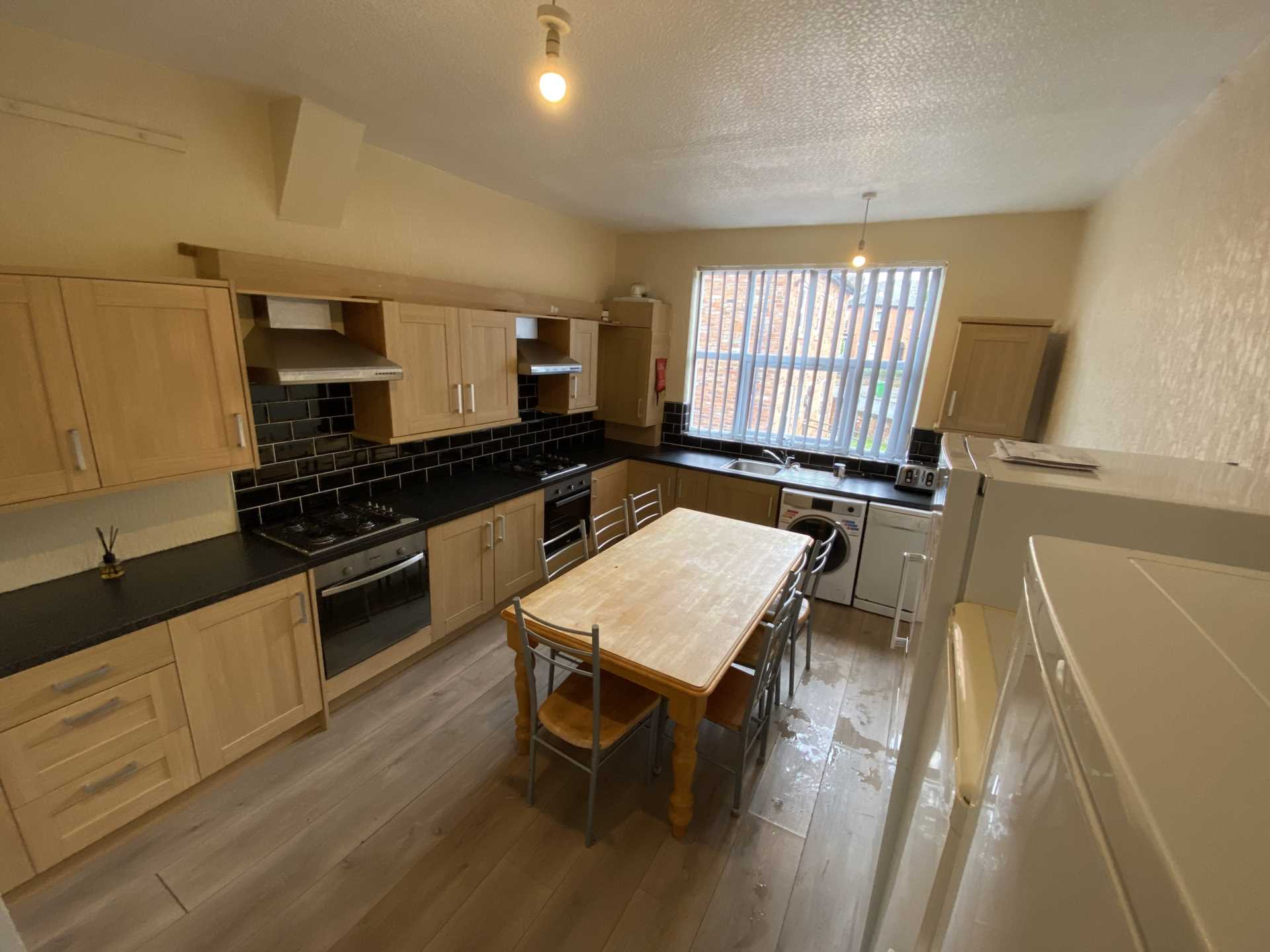 7 bedroom Apartment To Let