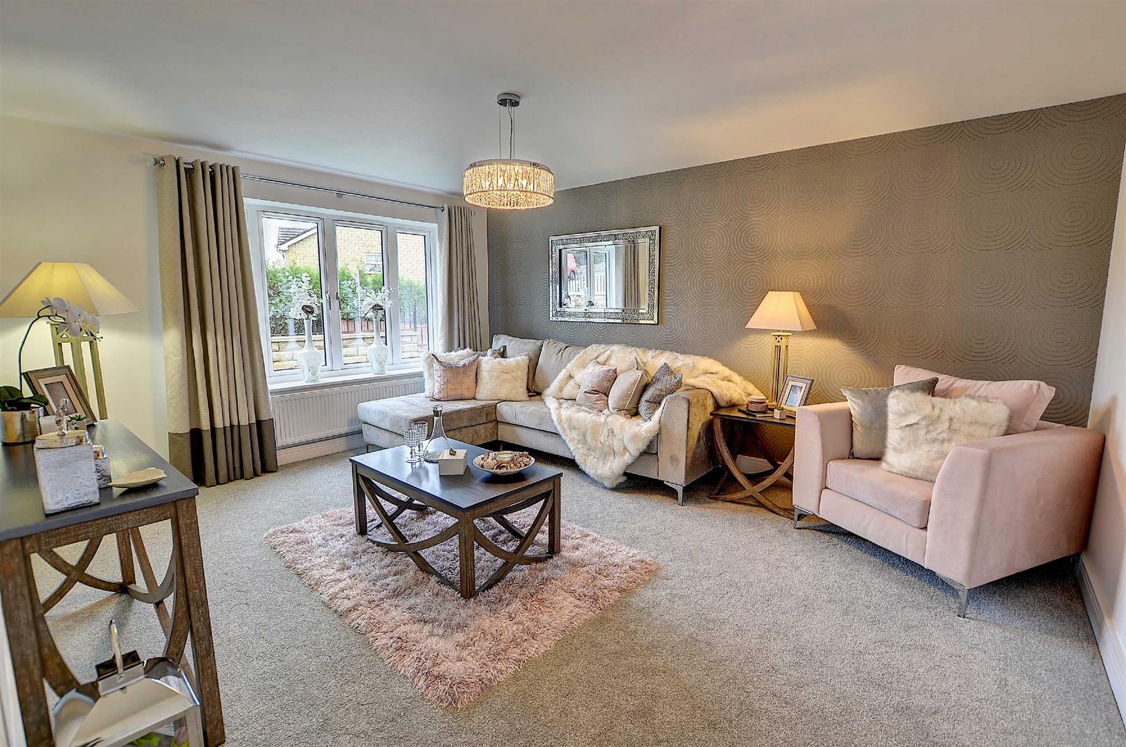 3 bedroom Semi-Detached Under Offer