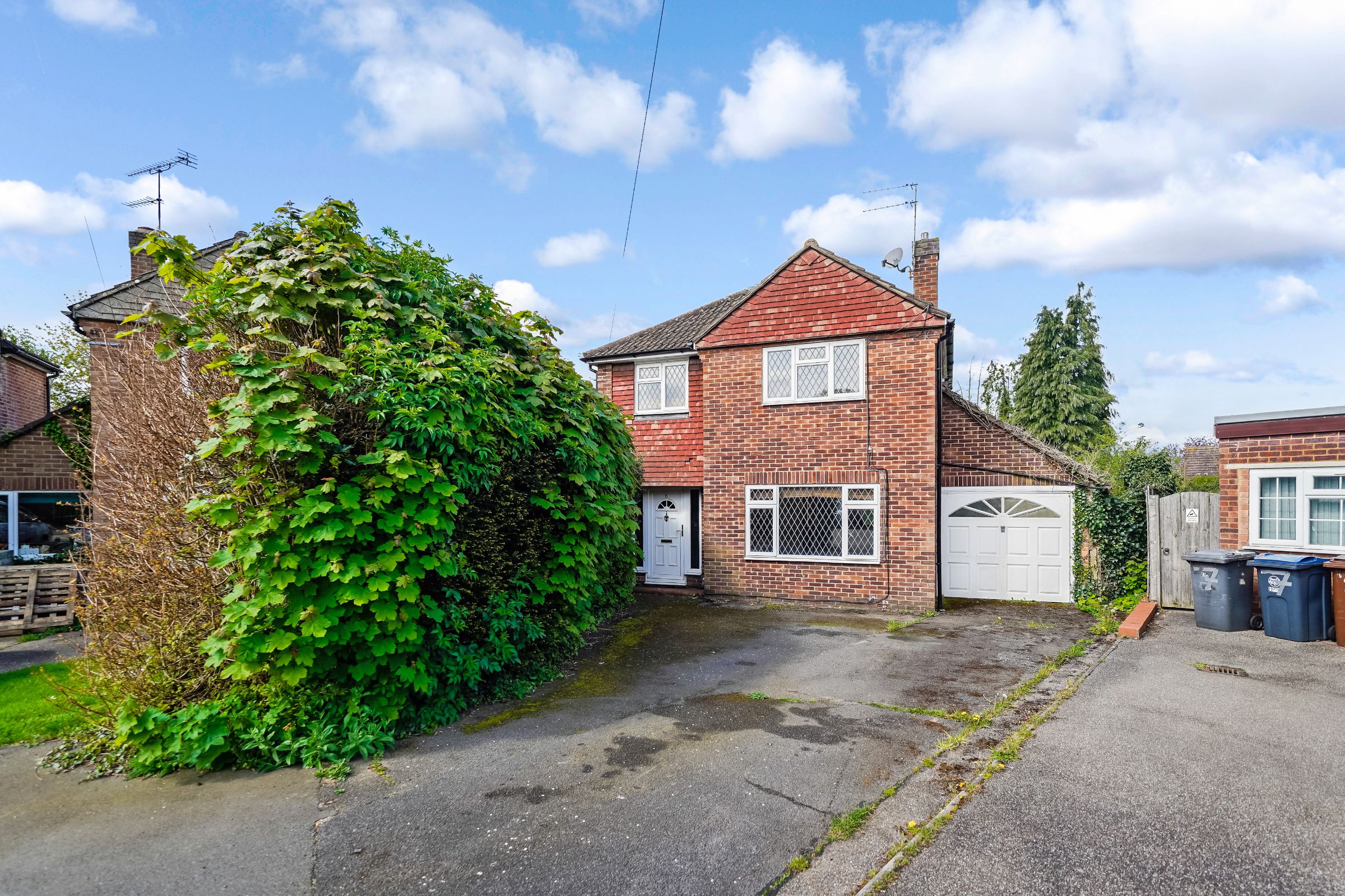3 bedroom Detached For Sale