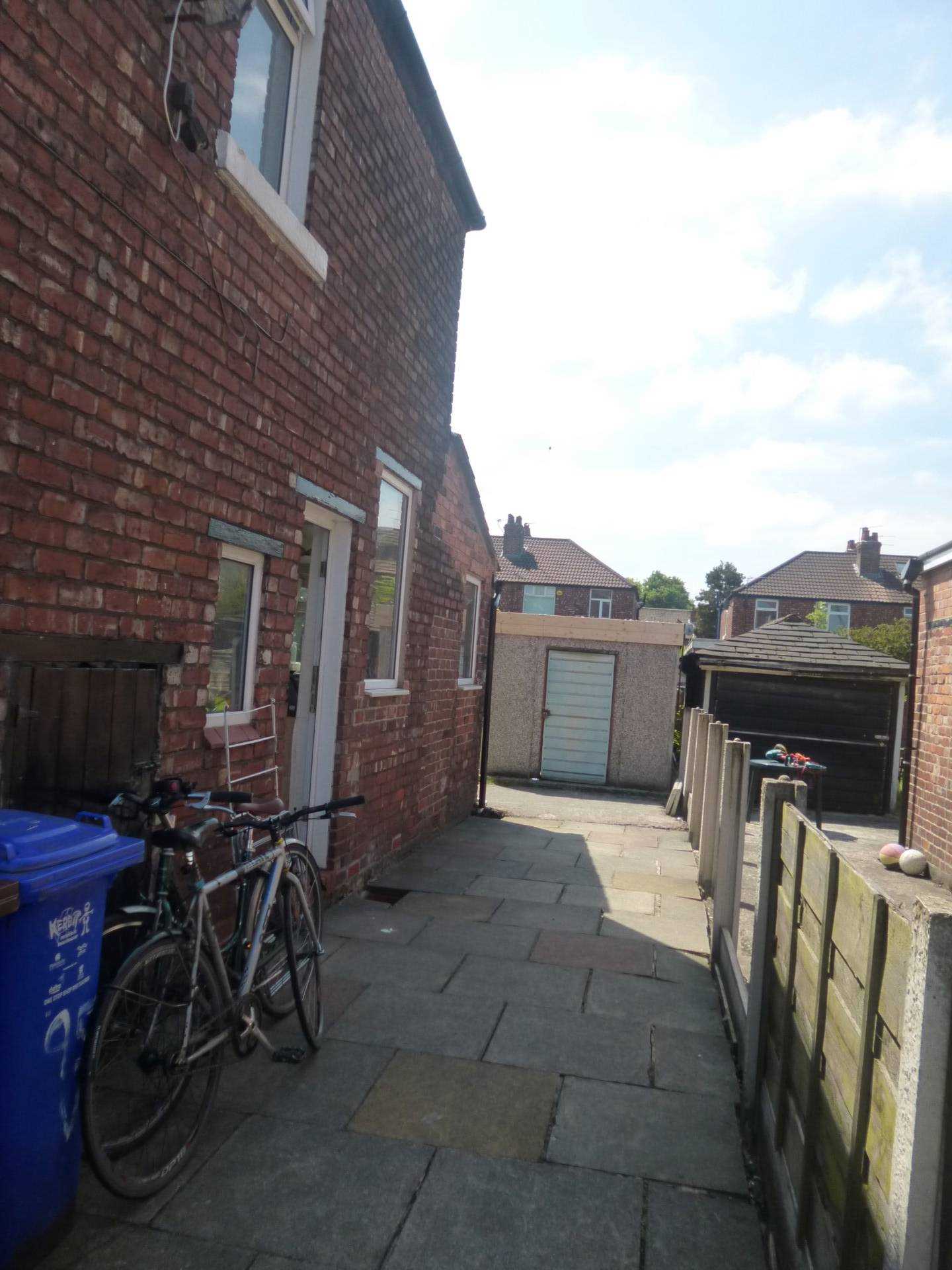 3 bedroom Semi-Detached To Let