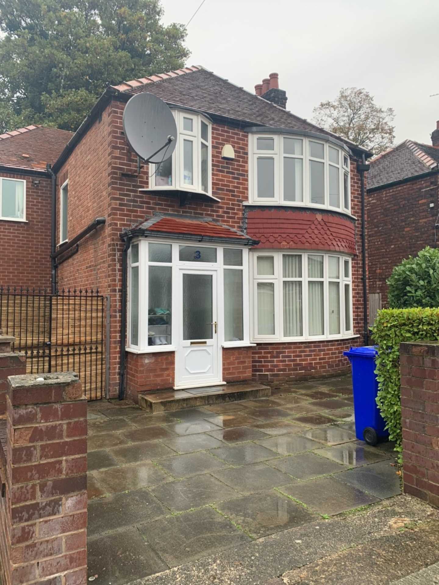 6 bedroom Semi-Detached To Let