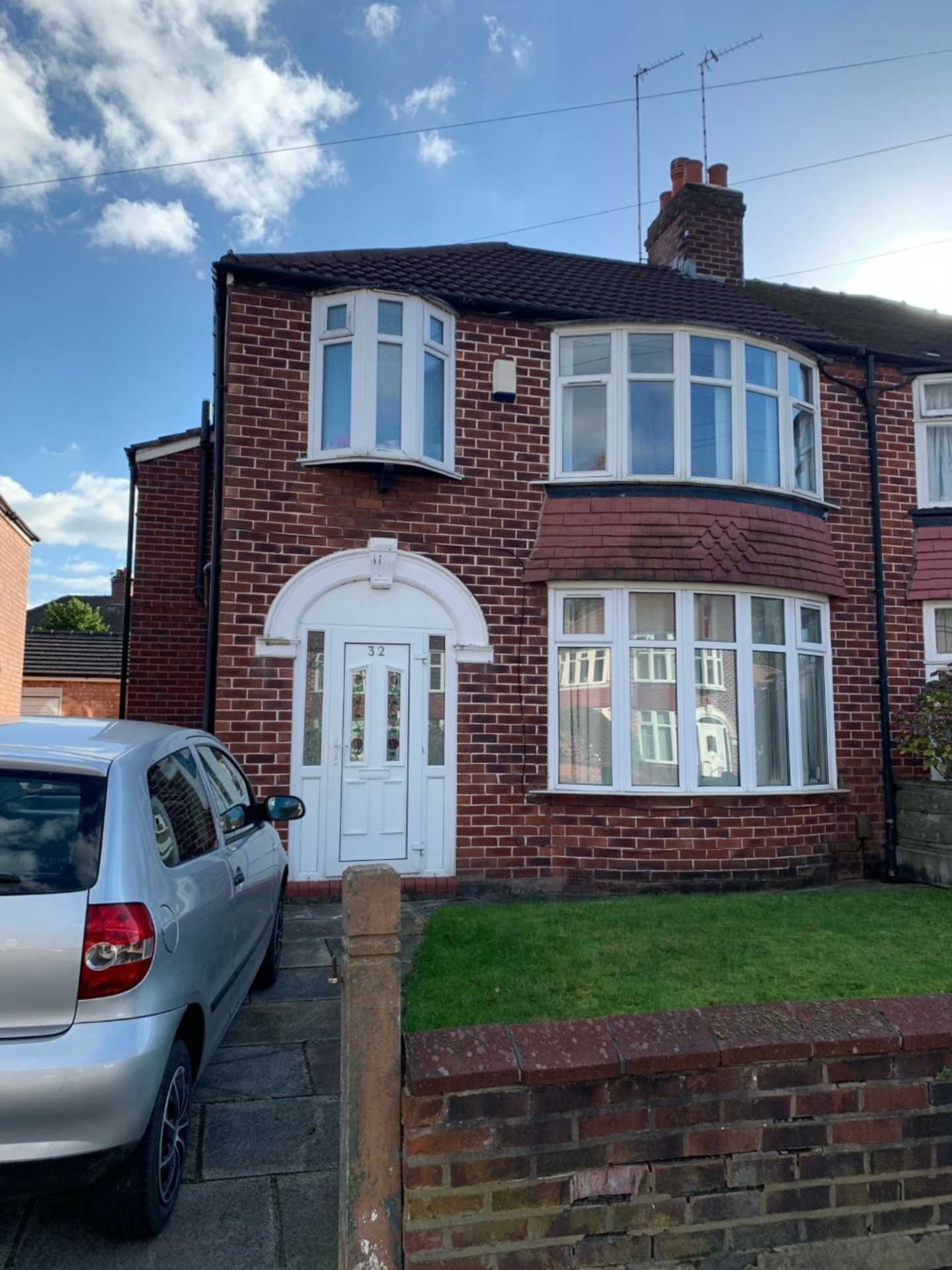 6 bedroom Semi-Detached To Let