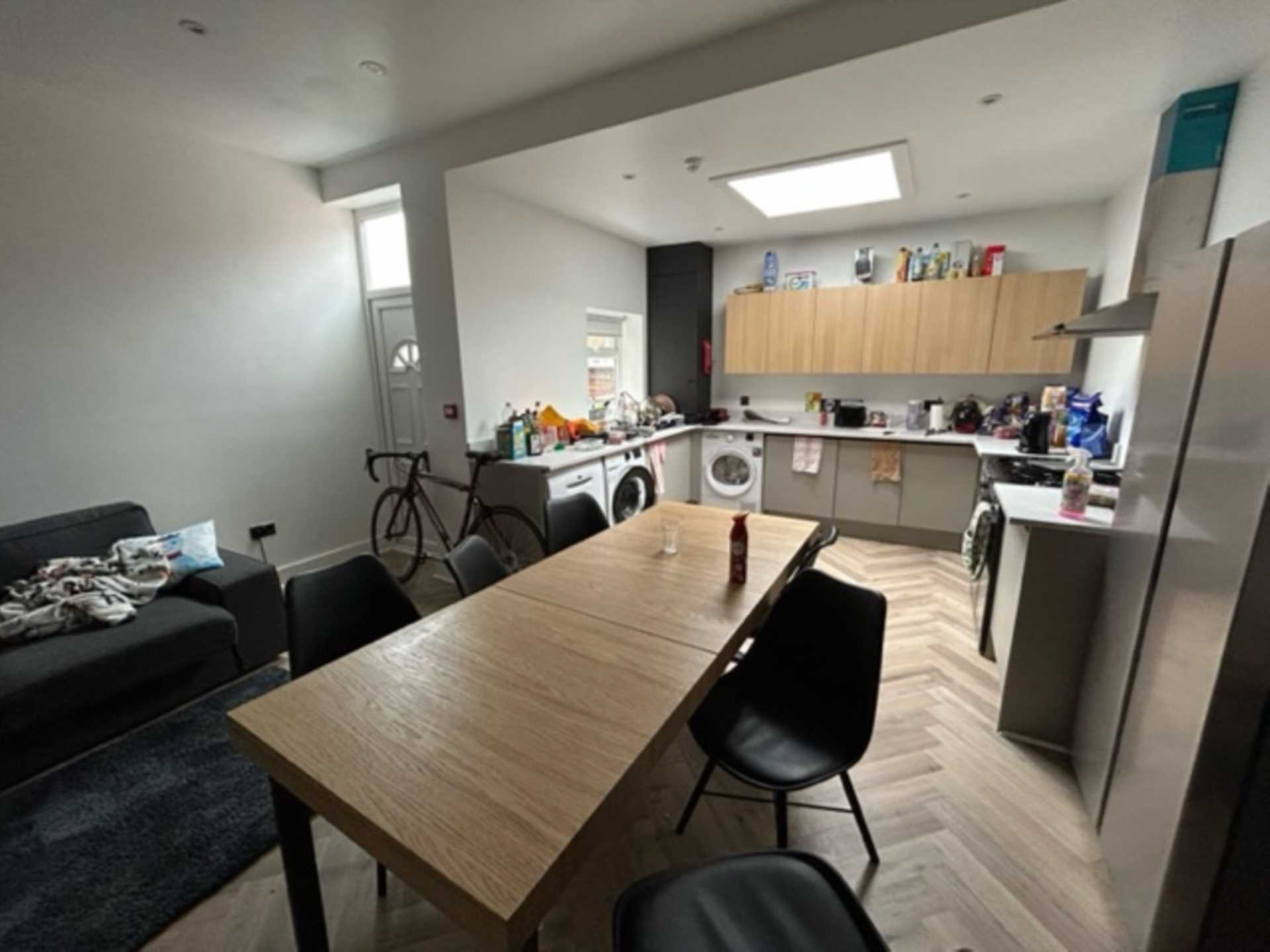 6 bedroom Terraced To Let