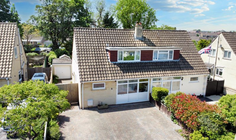 3 bedroom Semi-Detached House SSTC
