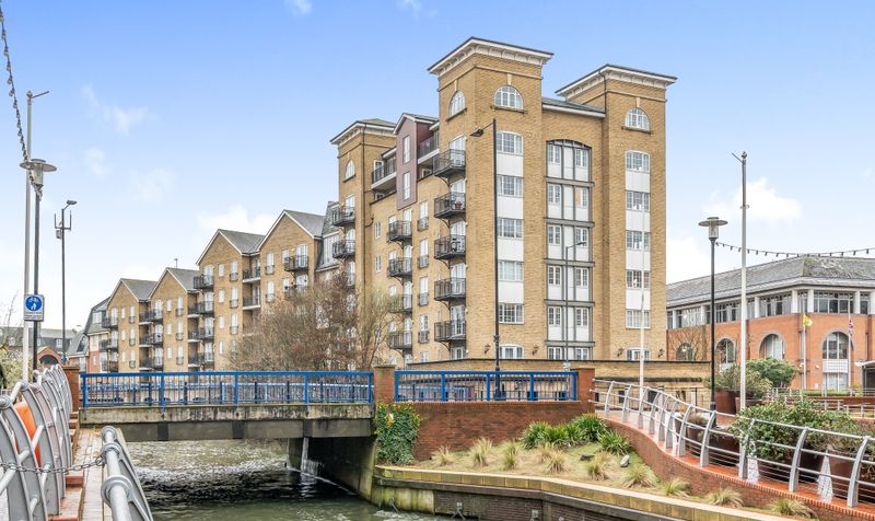 2 bedroom Apartment For Sale
