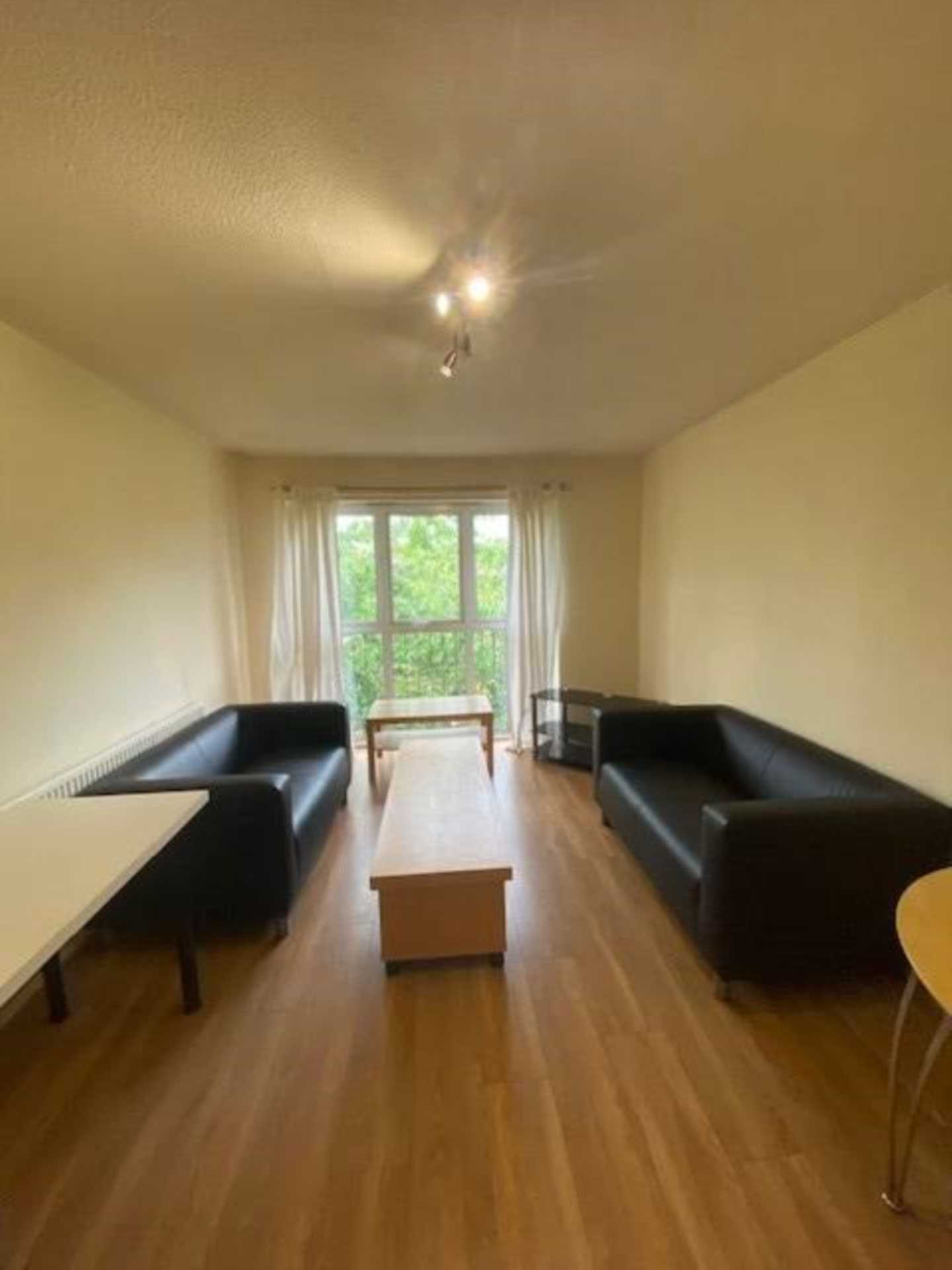 1 bedroom Apartment Let