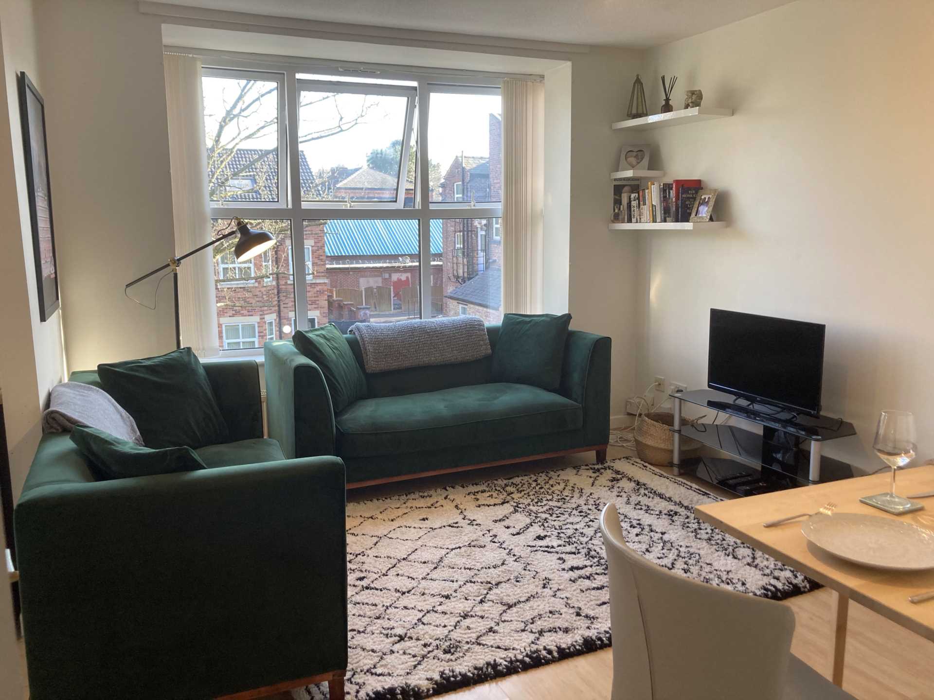 2 bedroom Apartment Let