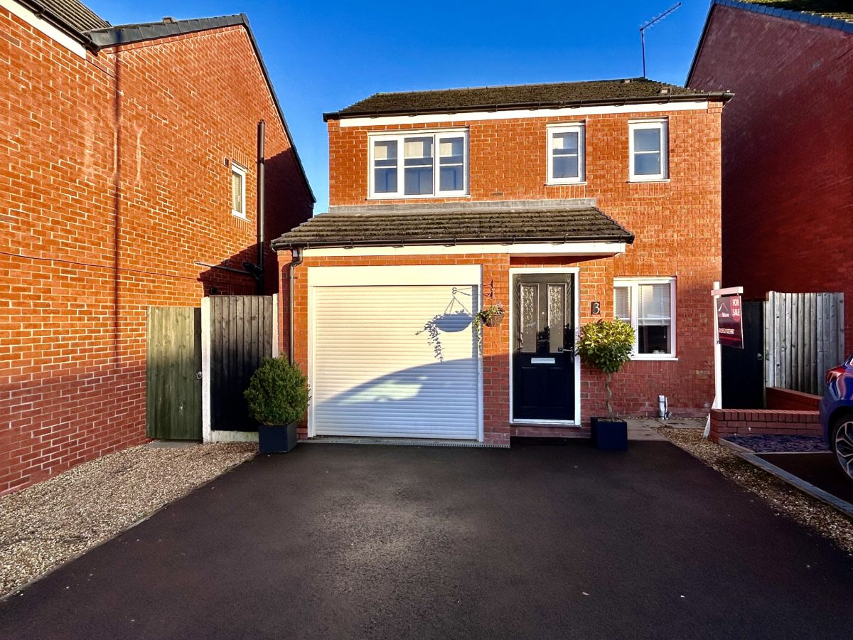 3 bedroom Detached SSTC