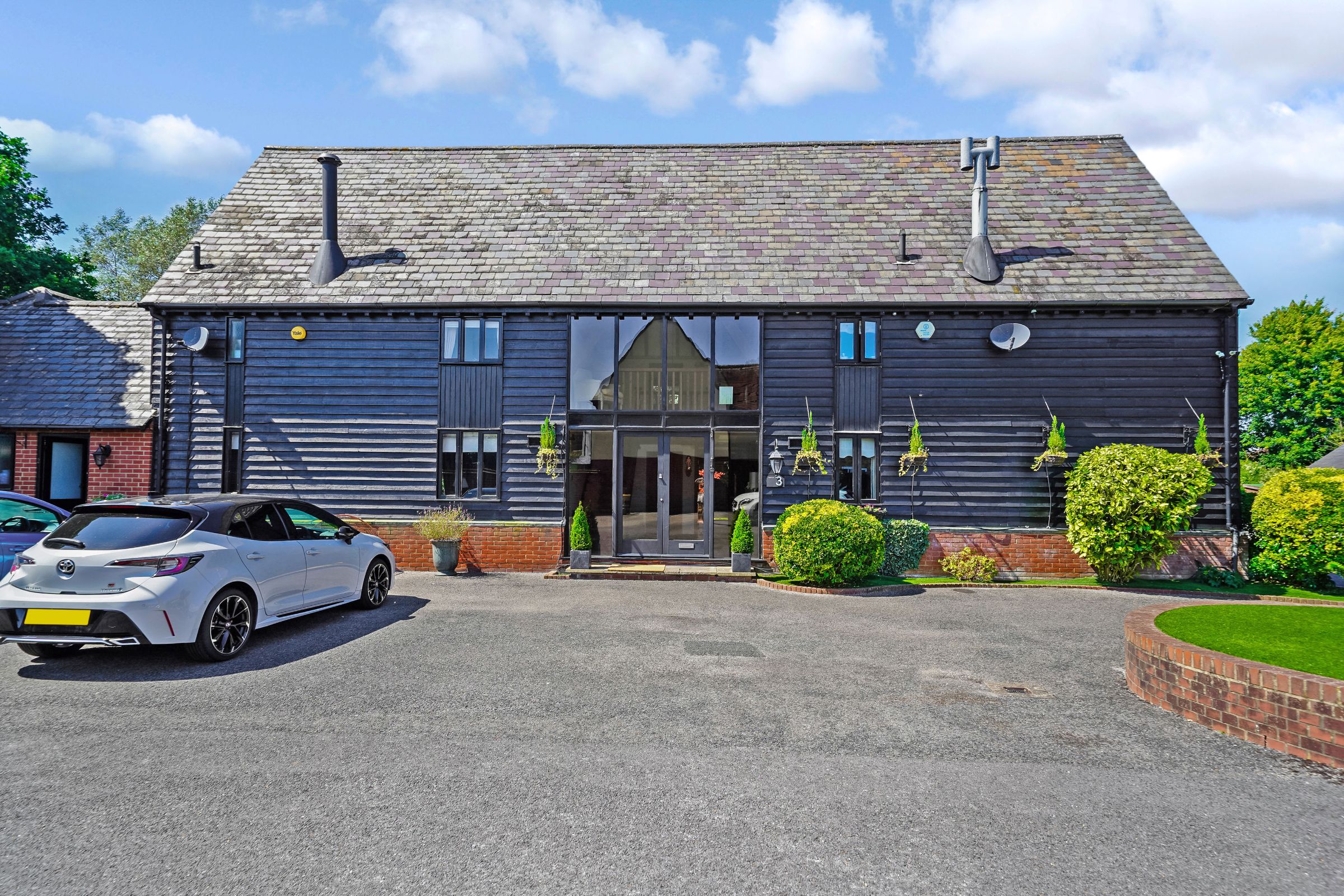 4 bedroom Semi-Detached For Sale