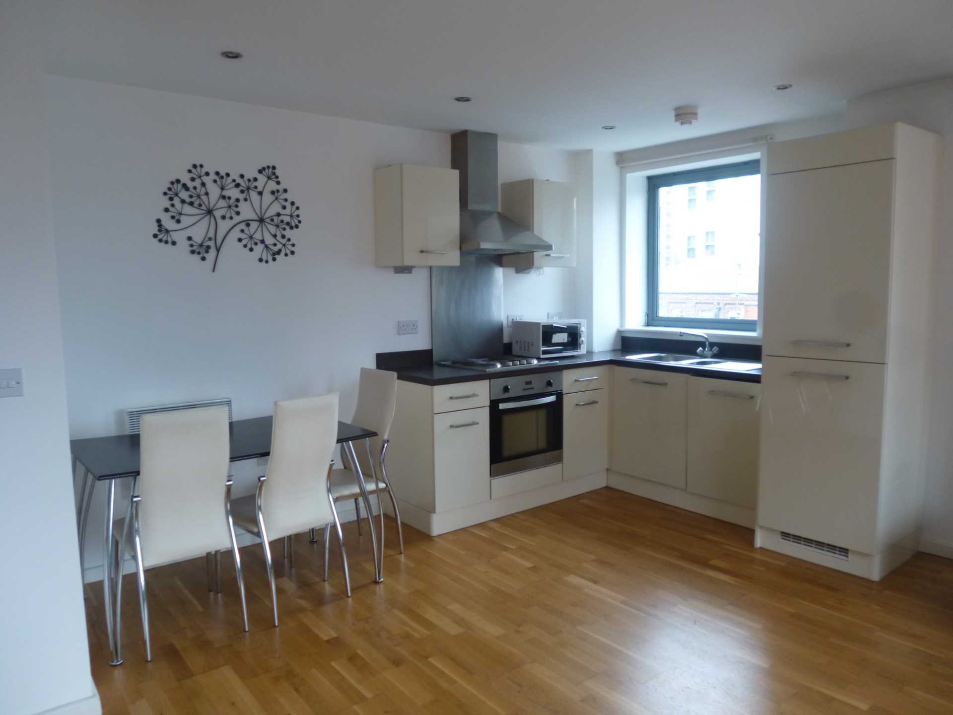 2 bedroom Apartment Let