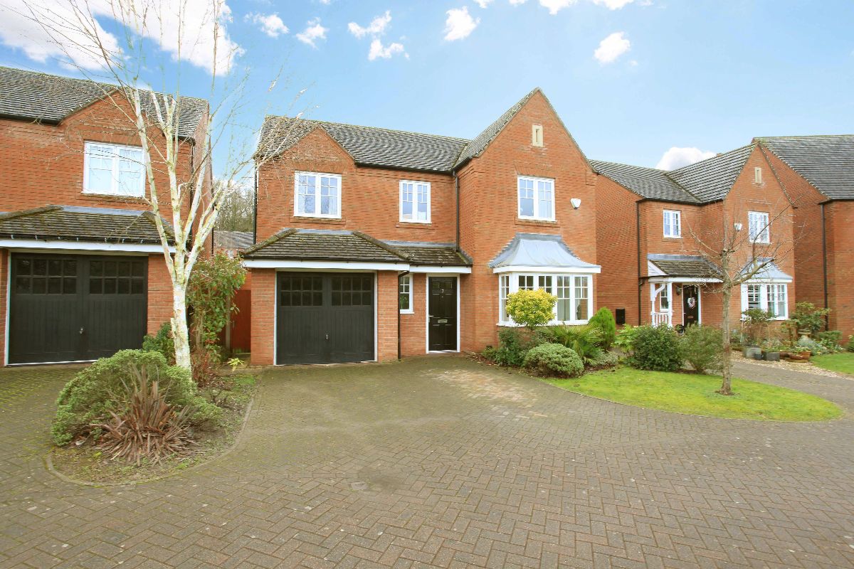 4 bedroom Detached house For Sale
