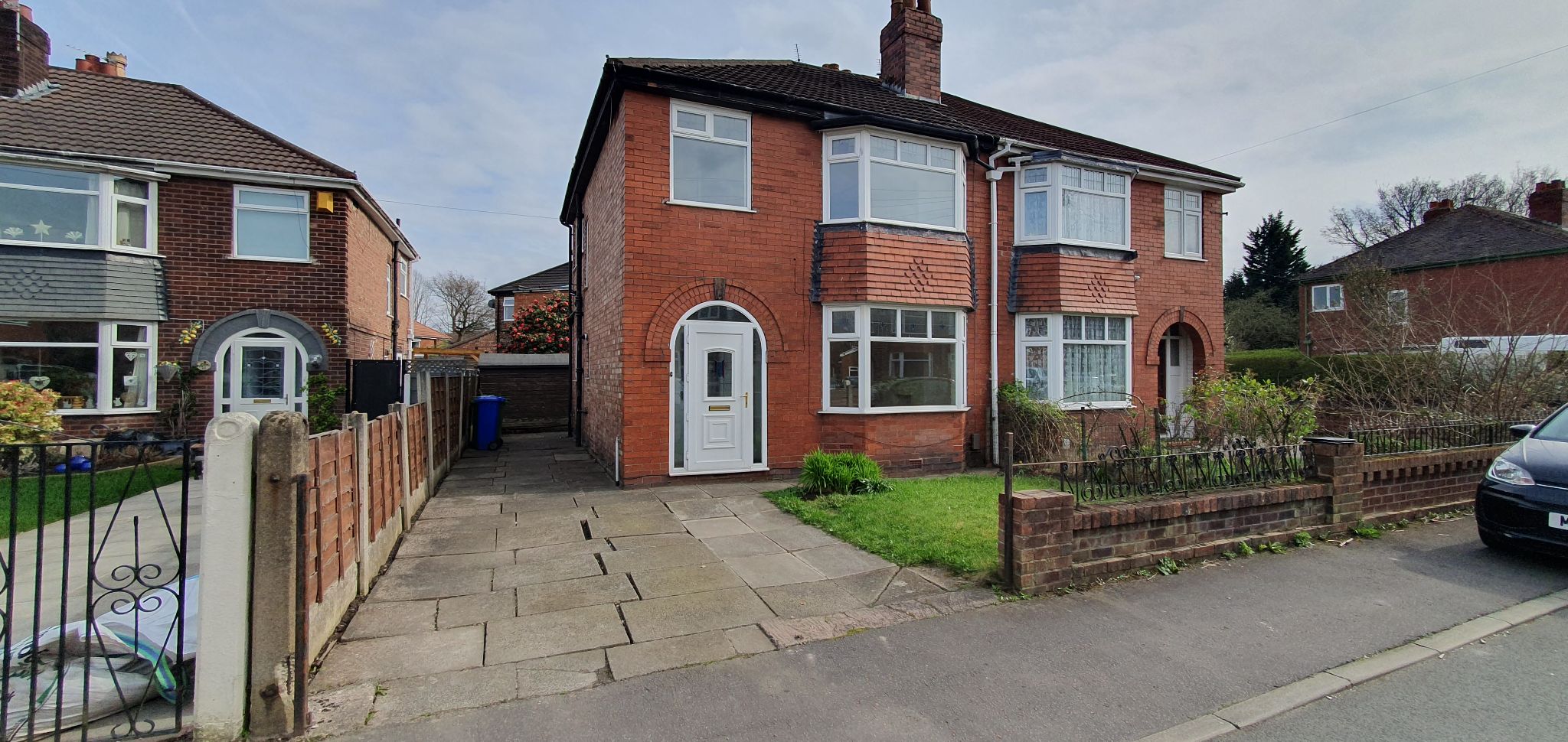 3 bedroom House For Sale