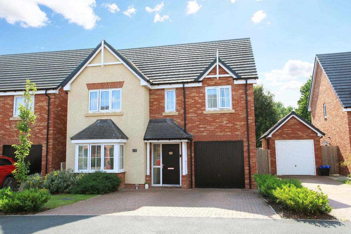 4 bedroom Detached house For Sale