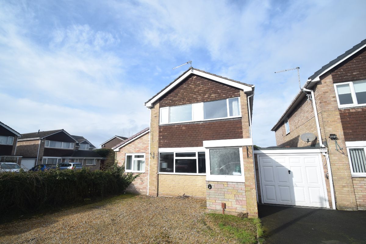 3 bedroom Semi-Detached Let Agreed