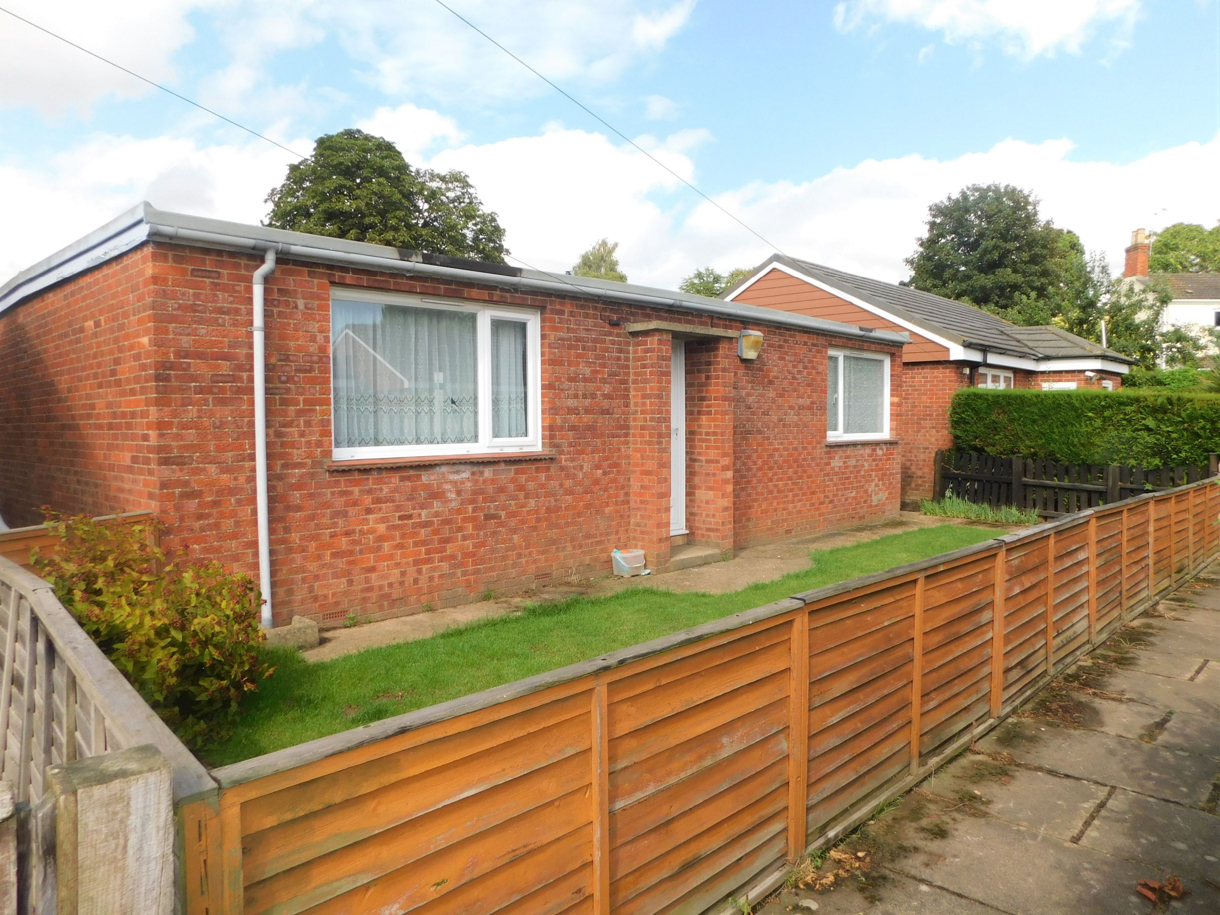2 bedroom Bungalow For Sale