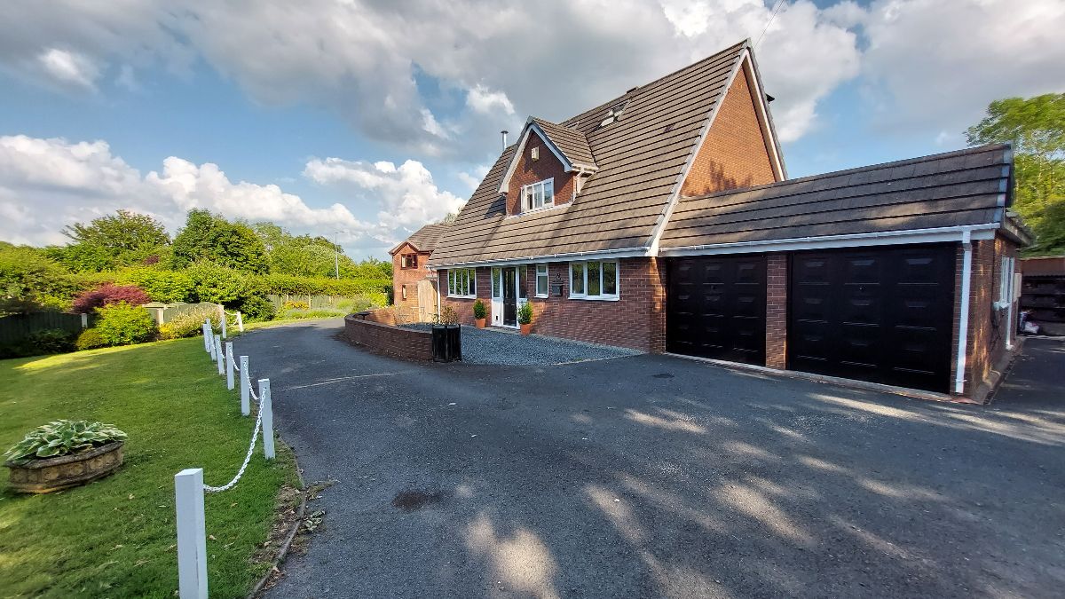 4 bedroom Detached house SSTC