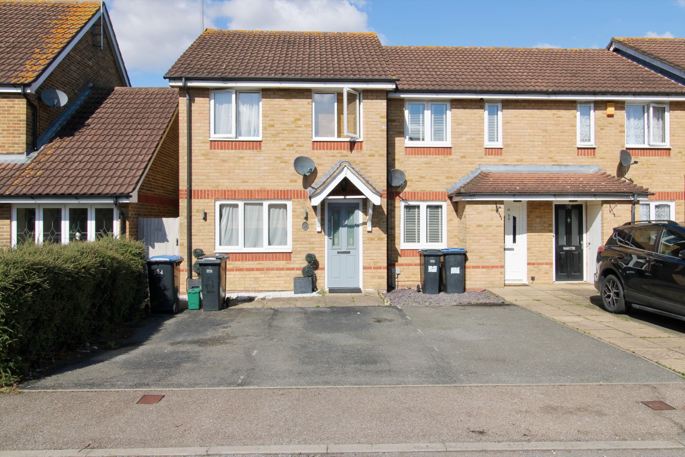 3 bedroom Semi-Detached For Sale