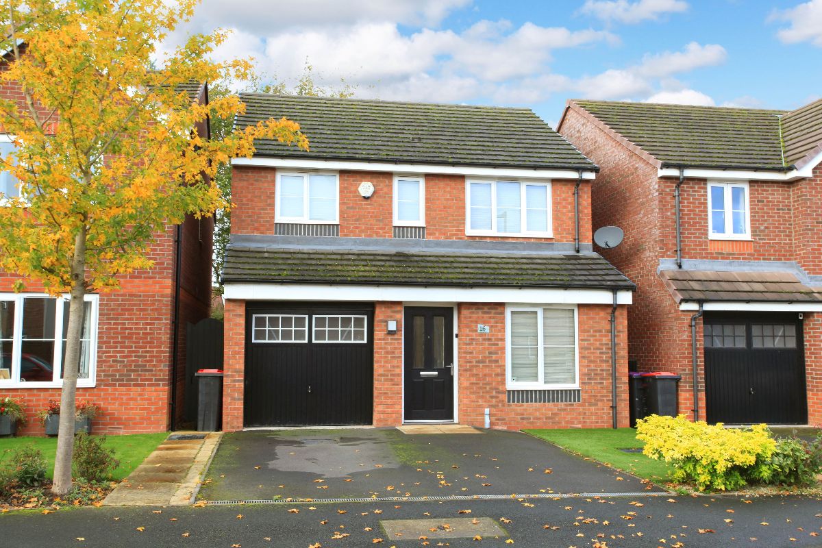3 bedroom Detached SSTC