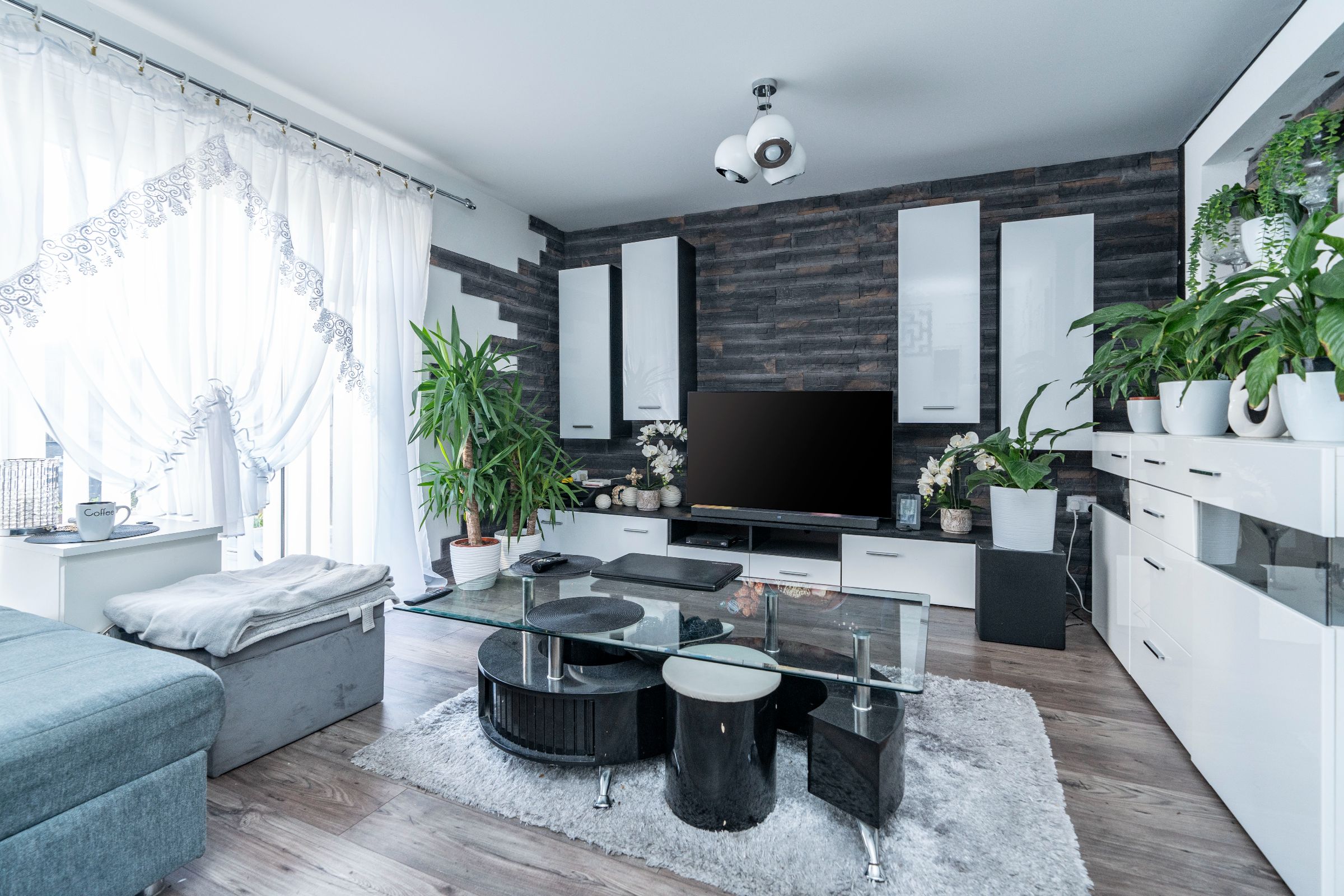 3 bedroom Semi-Detached For Sale