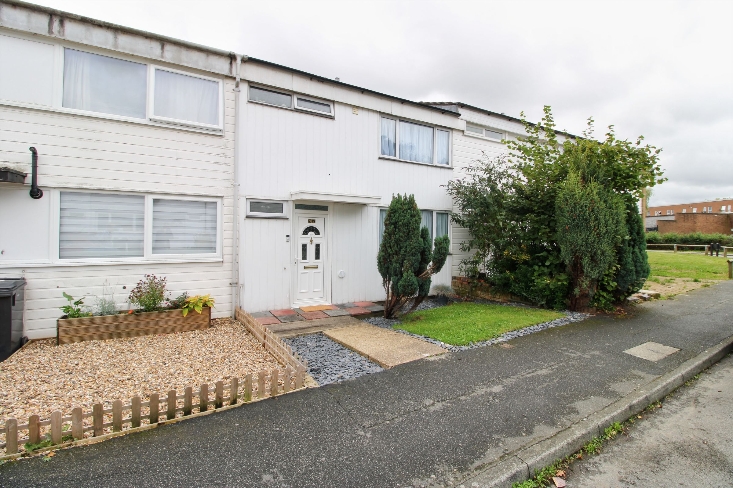 3 bedroom Terraced SSTC