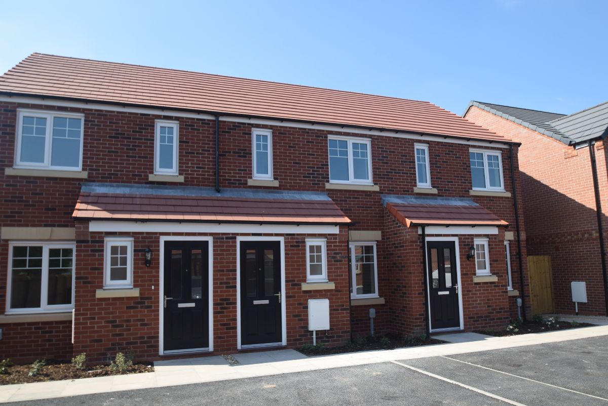 2 bedroom Terraced Let Agreed