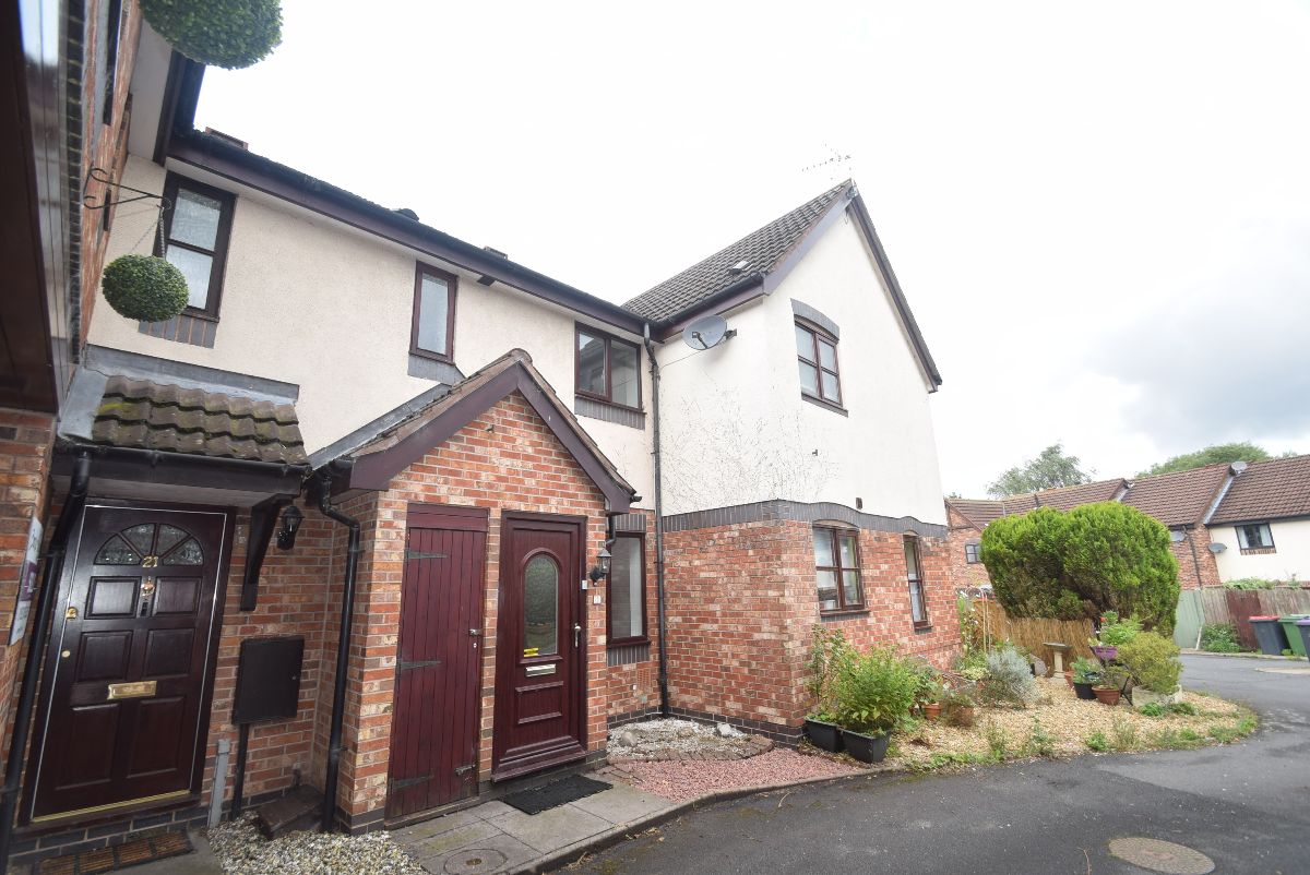 2 bedroom Terraced Let Agreed