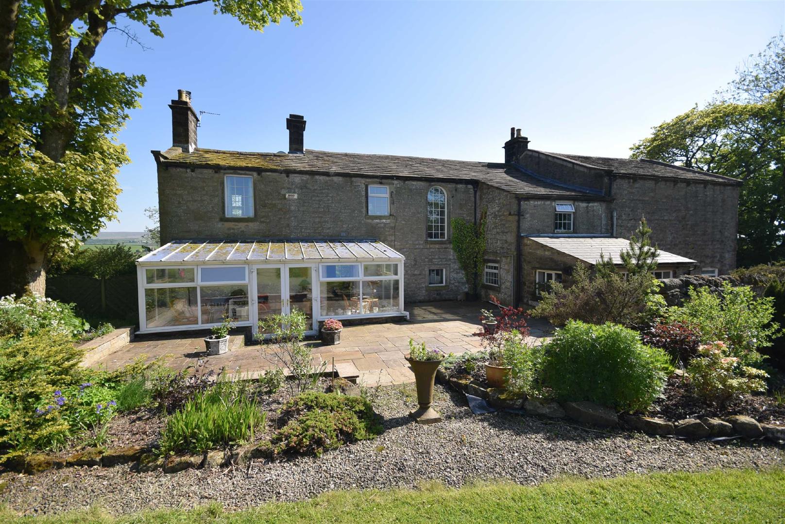 4 bedroom Detached Under Offer
