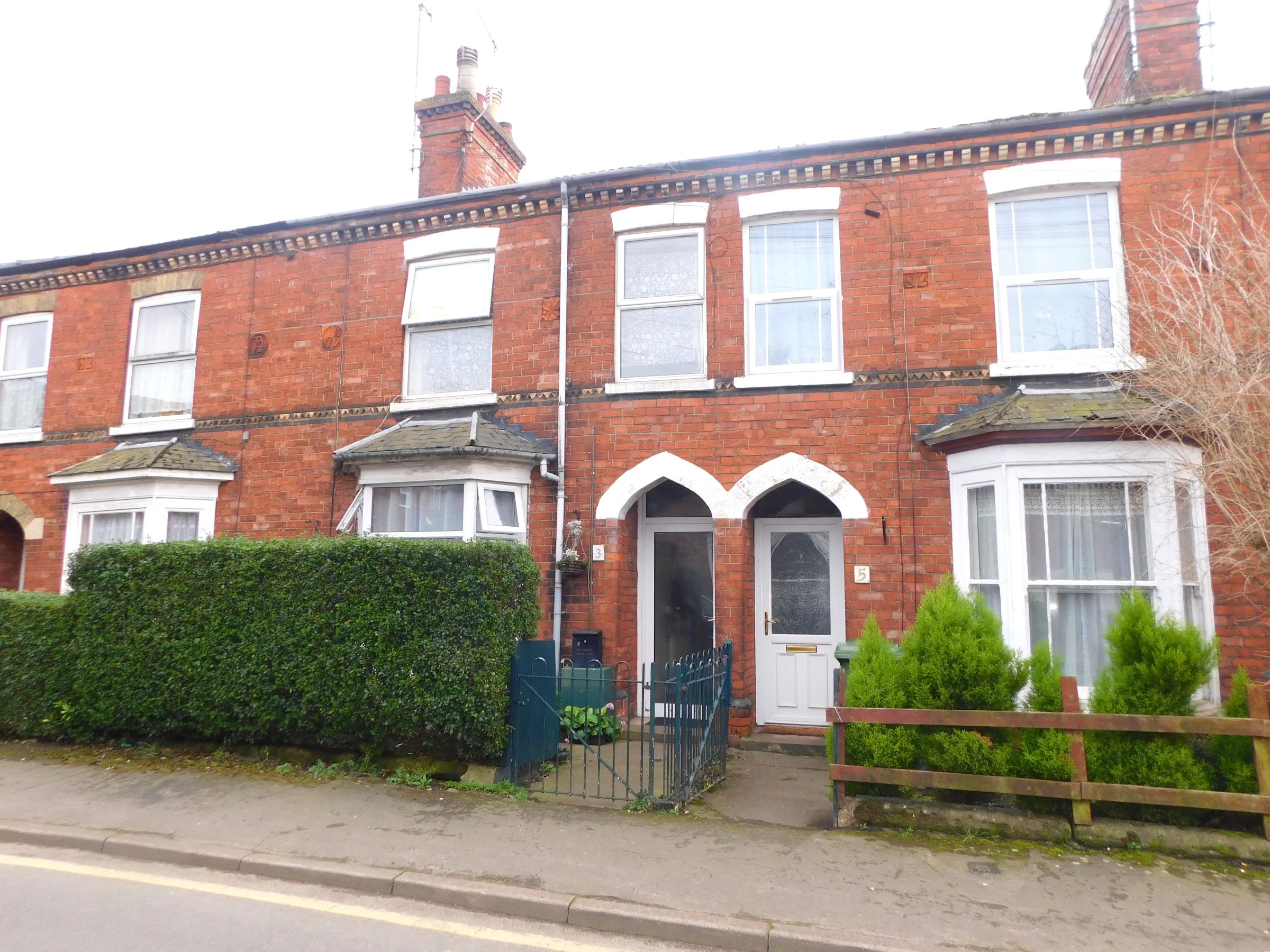 3 bedroom Terraced SSTC