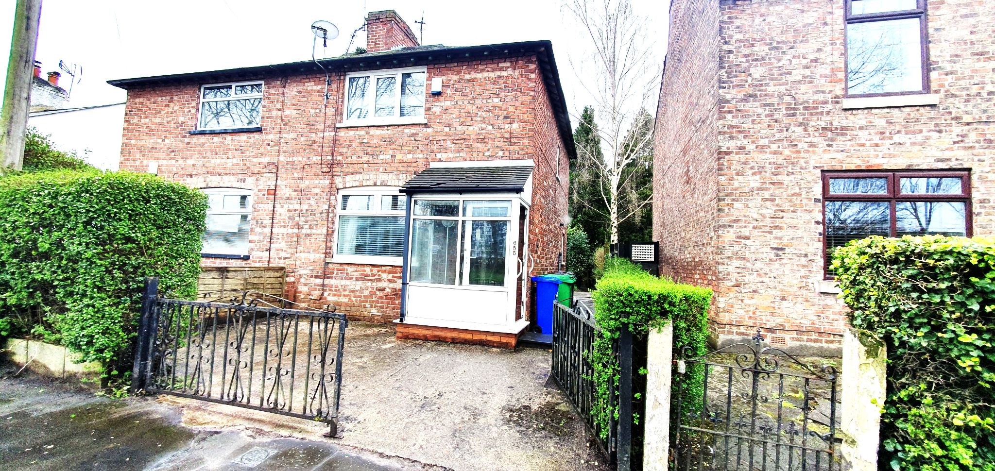 2 bedroom House For Sale
