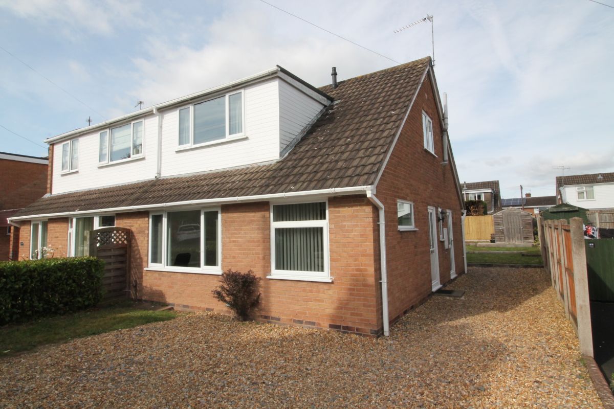 5 bedroom Semi-Detached Let Agreed
