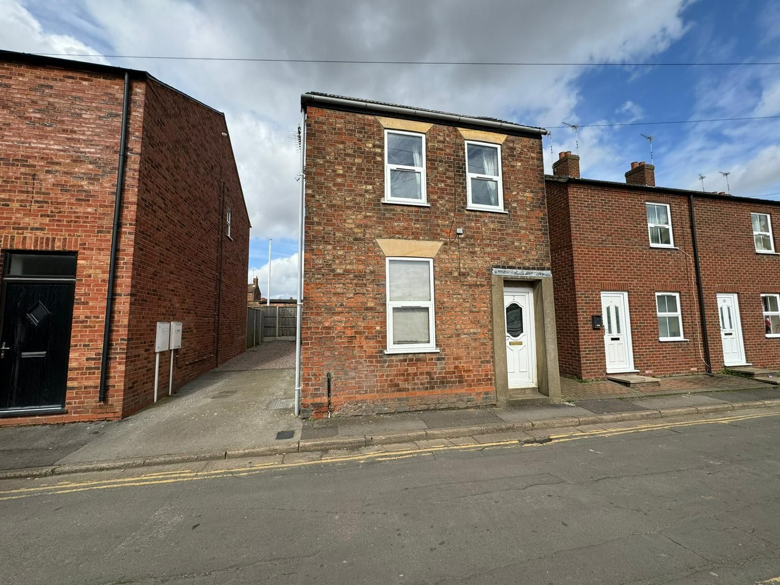 1 bedroom Terraced To Let
