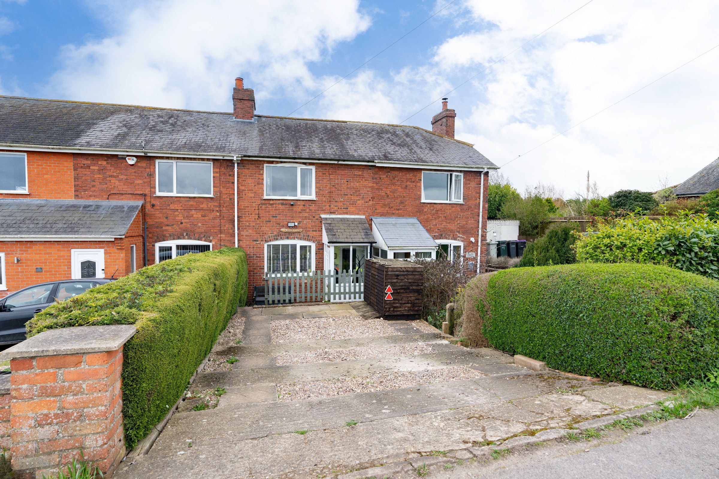 2 bedroom Terraced For Sale