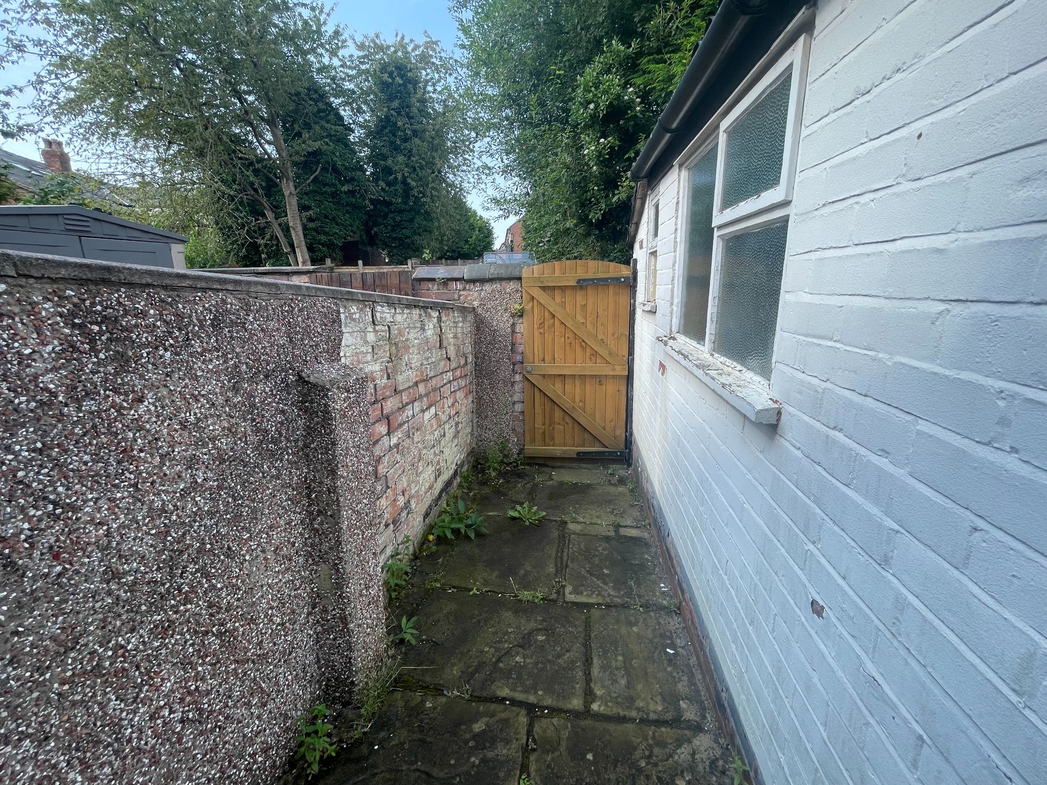2 bedroom House For Sale