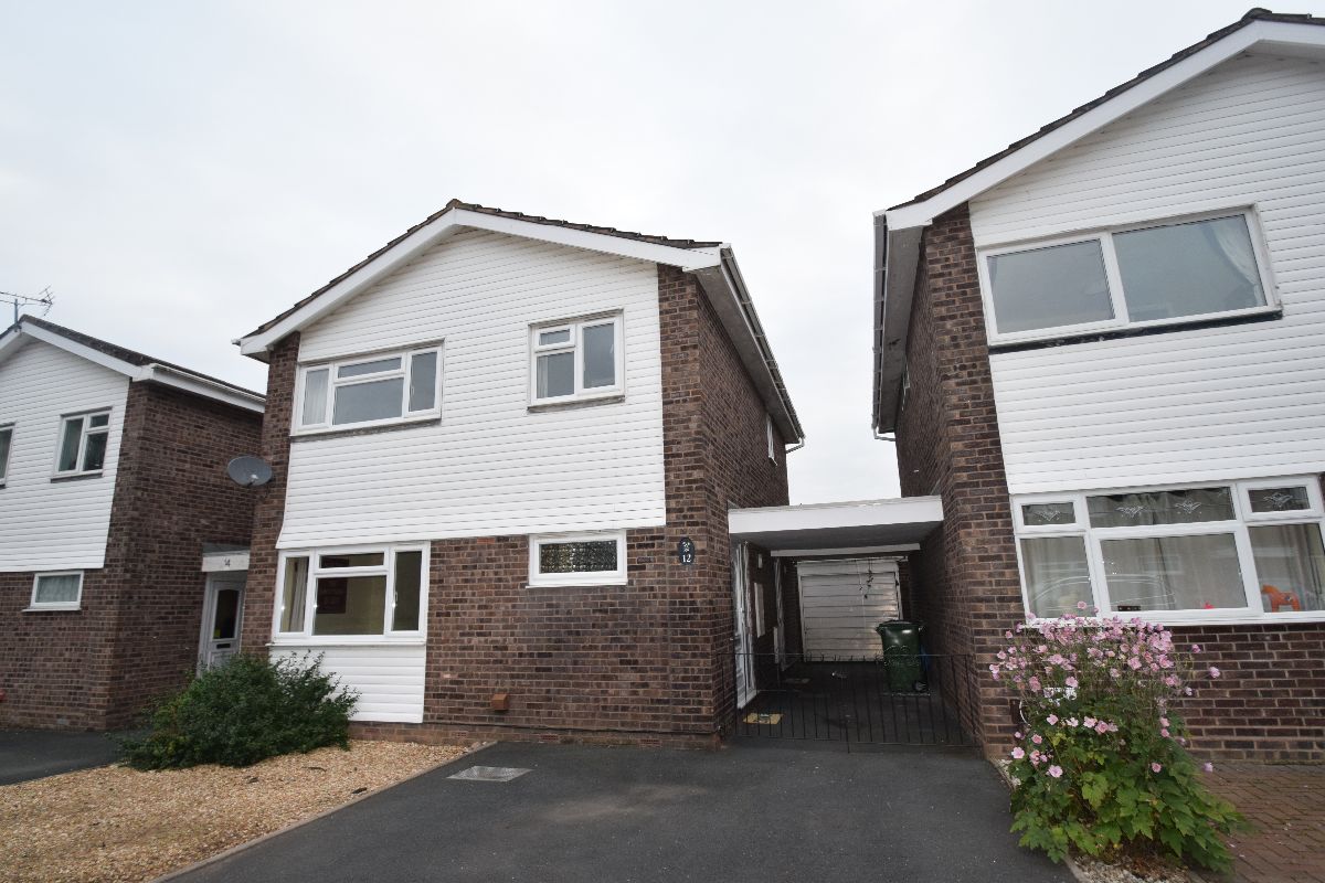 5 bedroom Detached Let Agreed