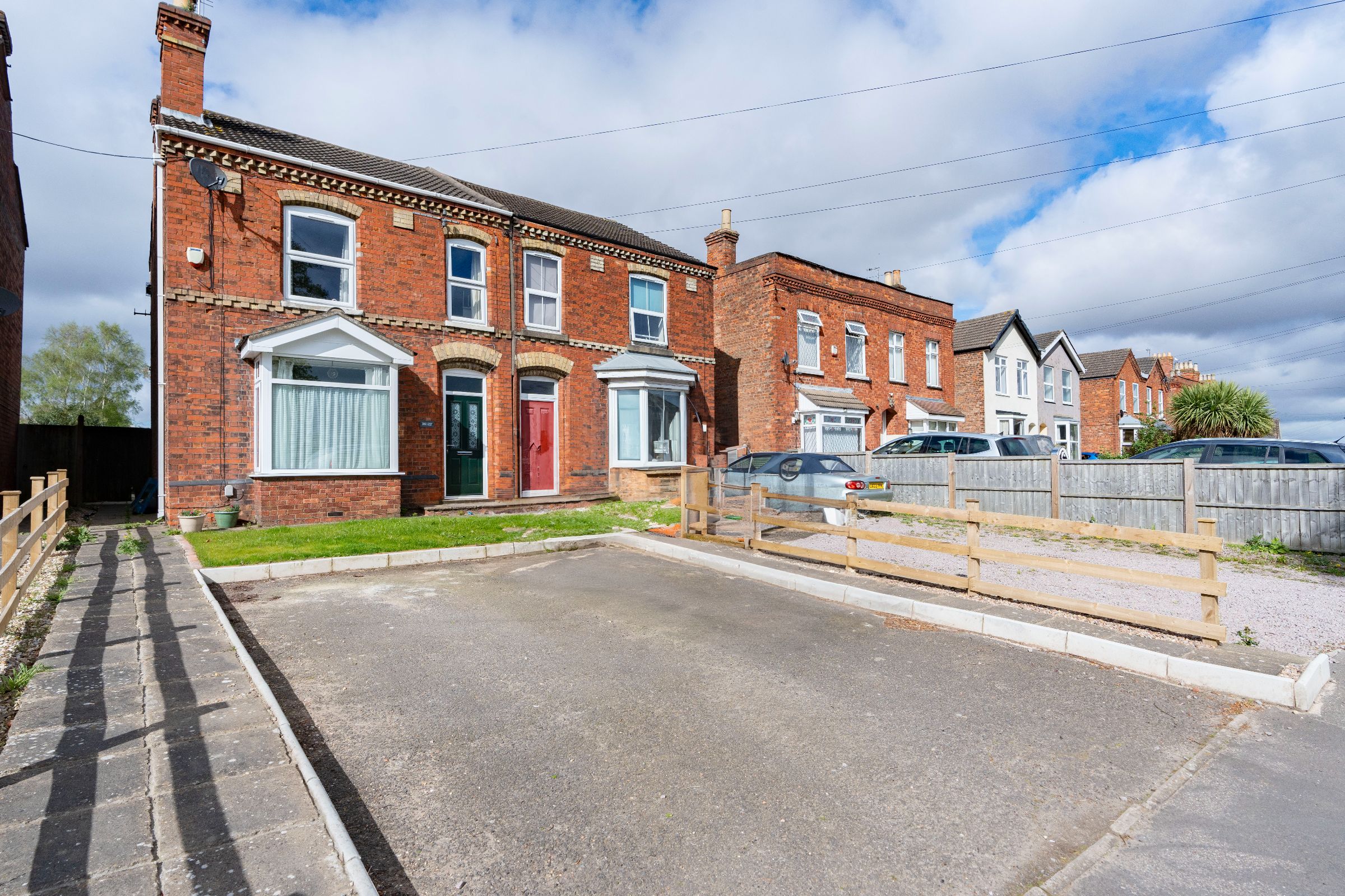 4 bedroom Semi-Detached SSTC