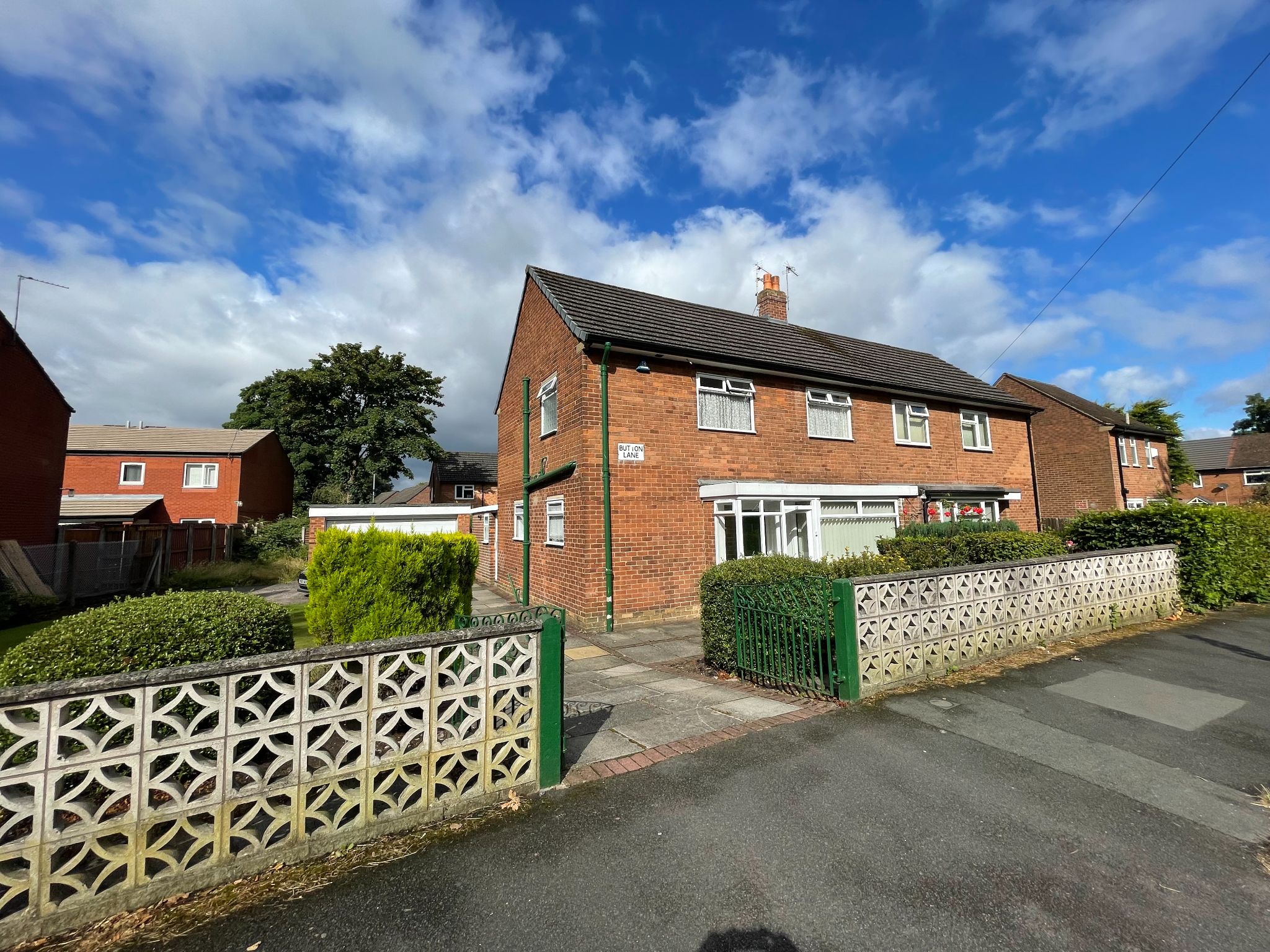 3 bedroom House For Sale