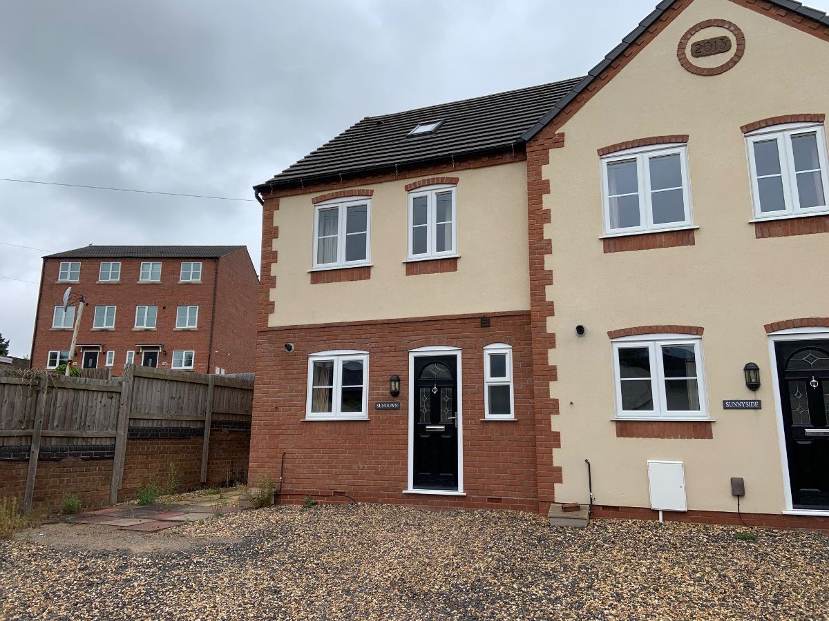 4 bedroom Terraced Let Agreed