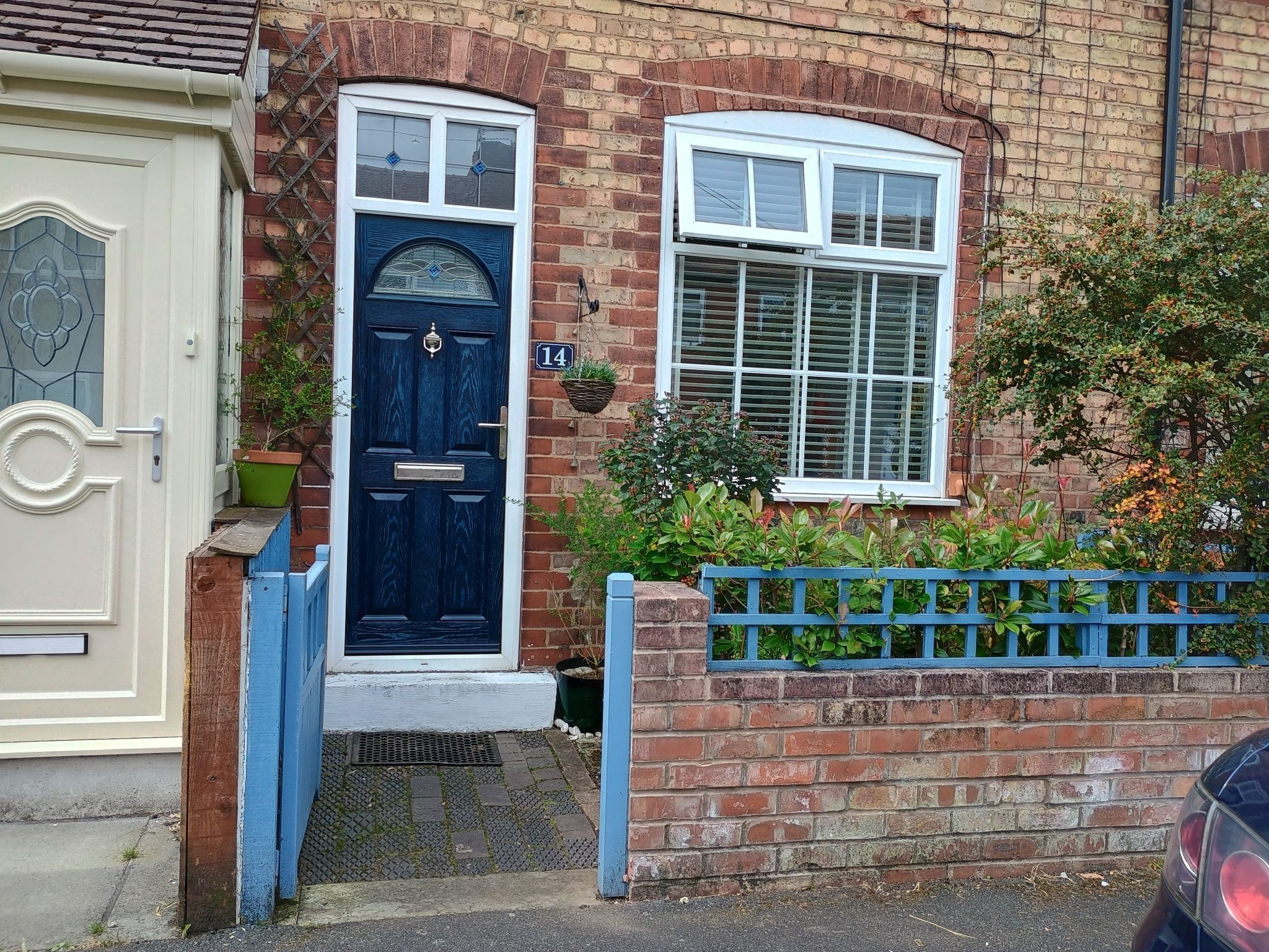2 bedroom House For Sale